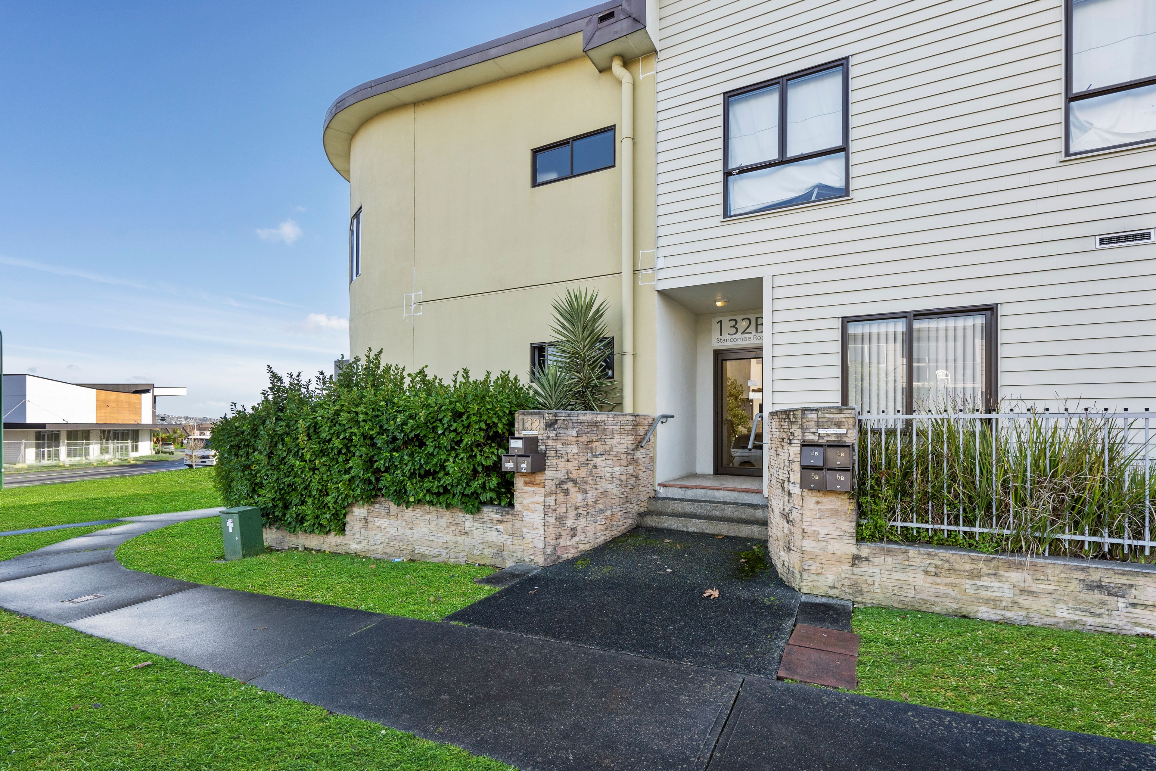 Unit 1B 132 Stancombe Road, Flat Bush, Auckland