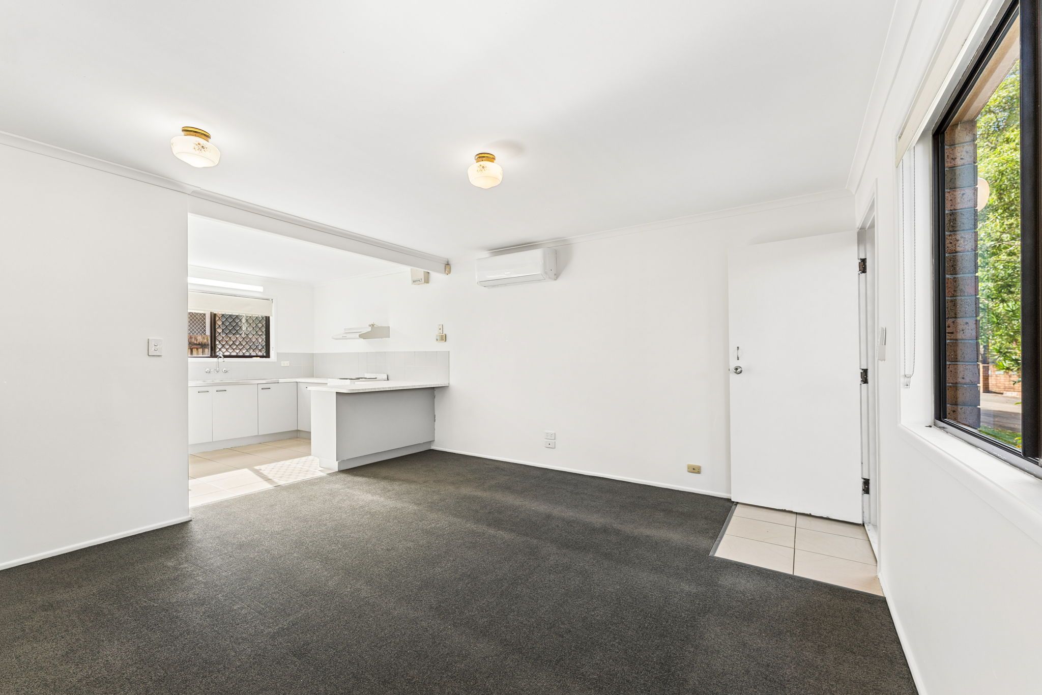 1/10 Cognac Court — photo 3 of 17