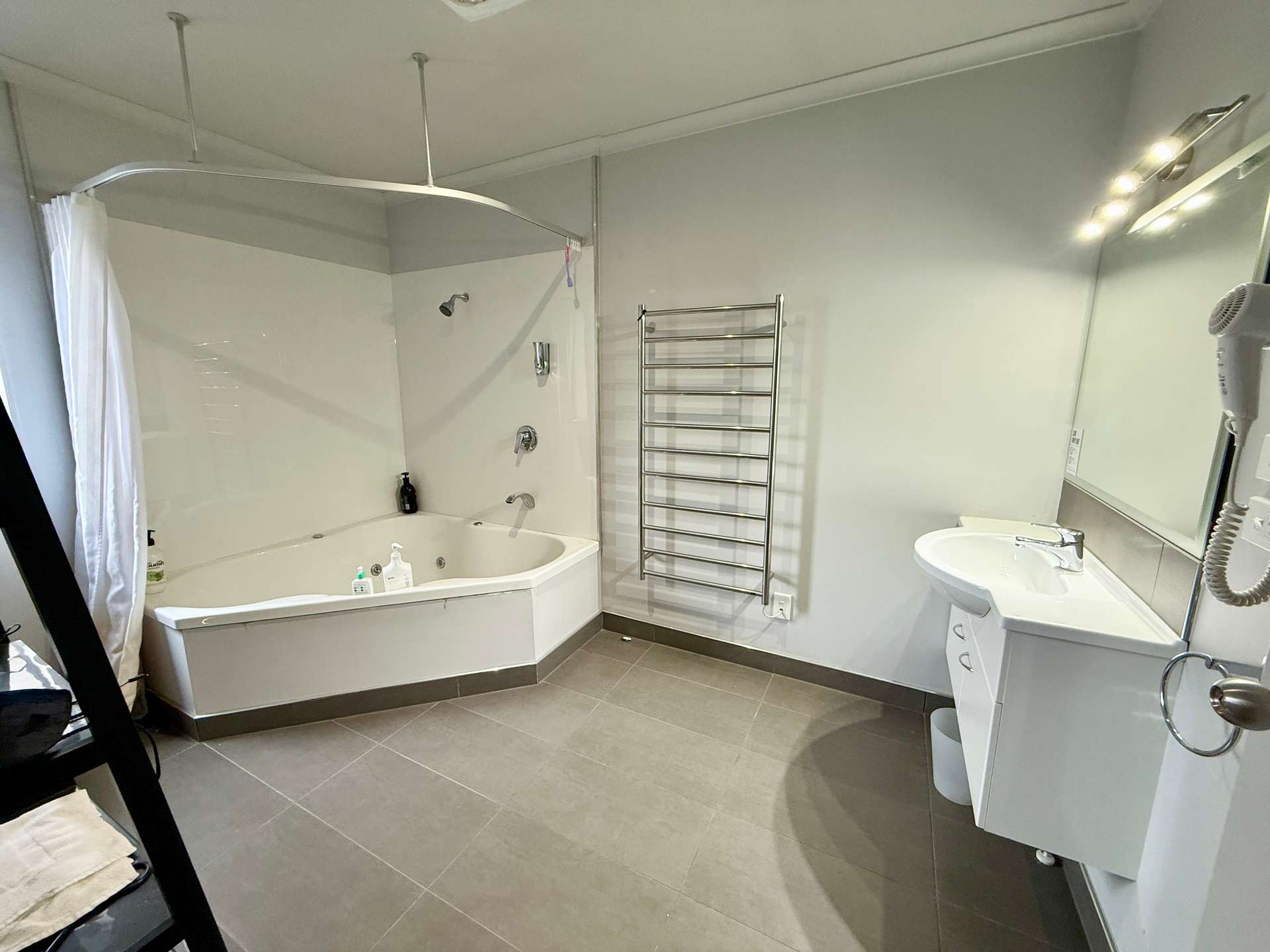 315 Tay Street photo 9