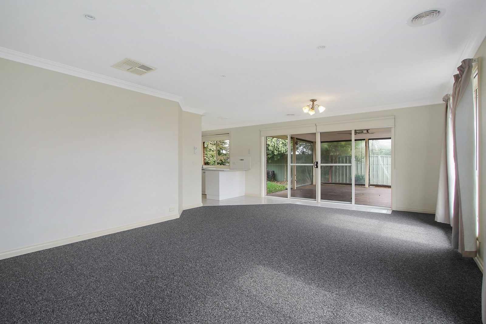 2/25 Donnolley Court, Lavington, NSW 2641