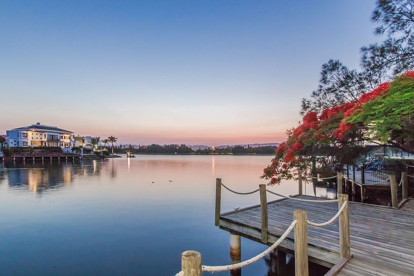 4 Istana View, Clear Island Waters, QLD 4226