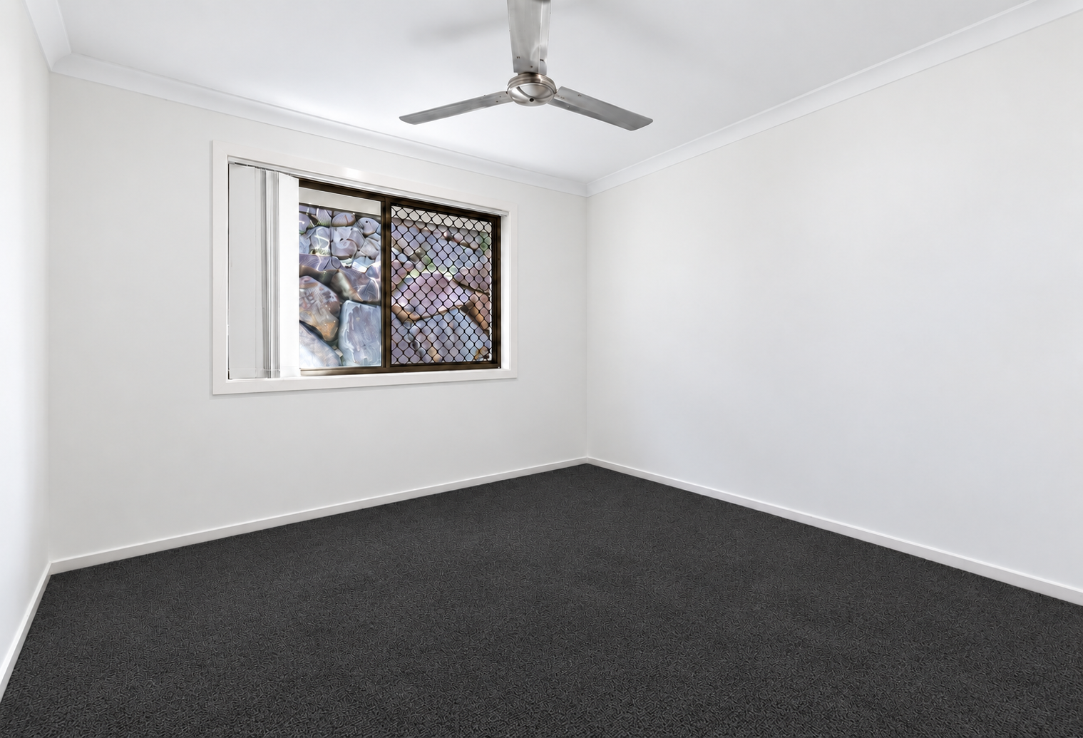 1/15 Kaplan Street — photo 8 of 14