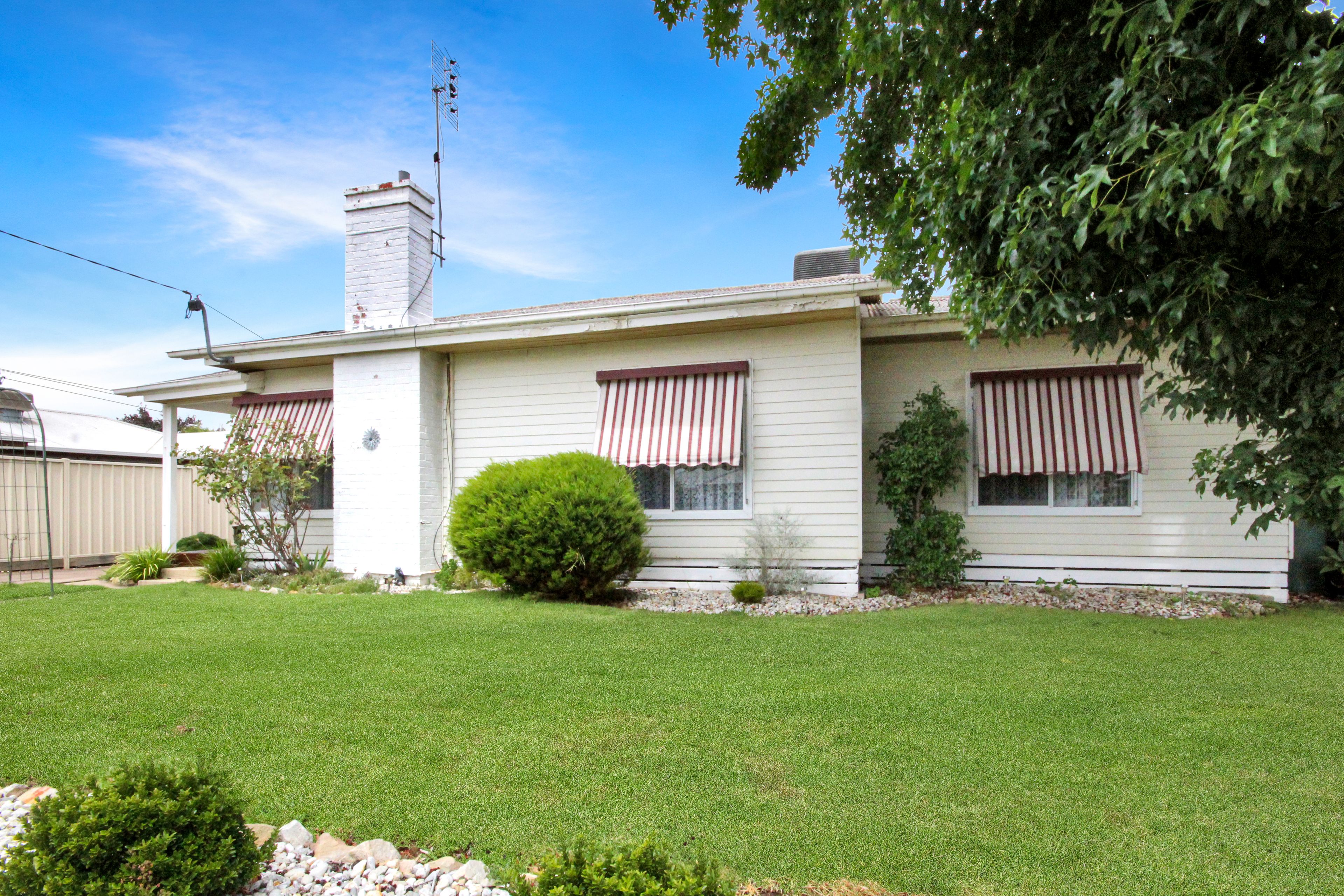 21 Lilac Street, Horsham VIC 3400