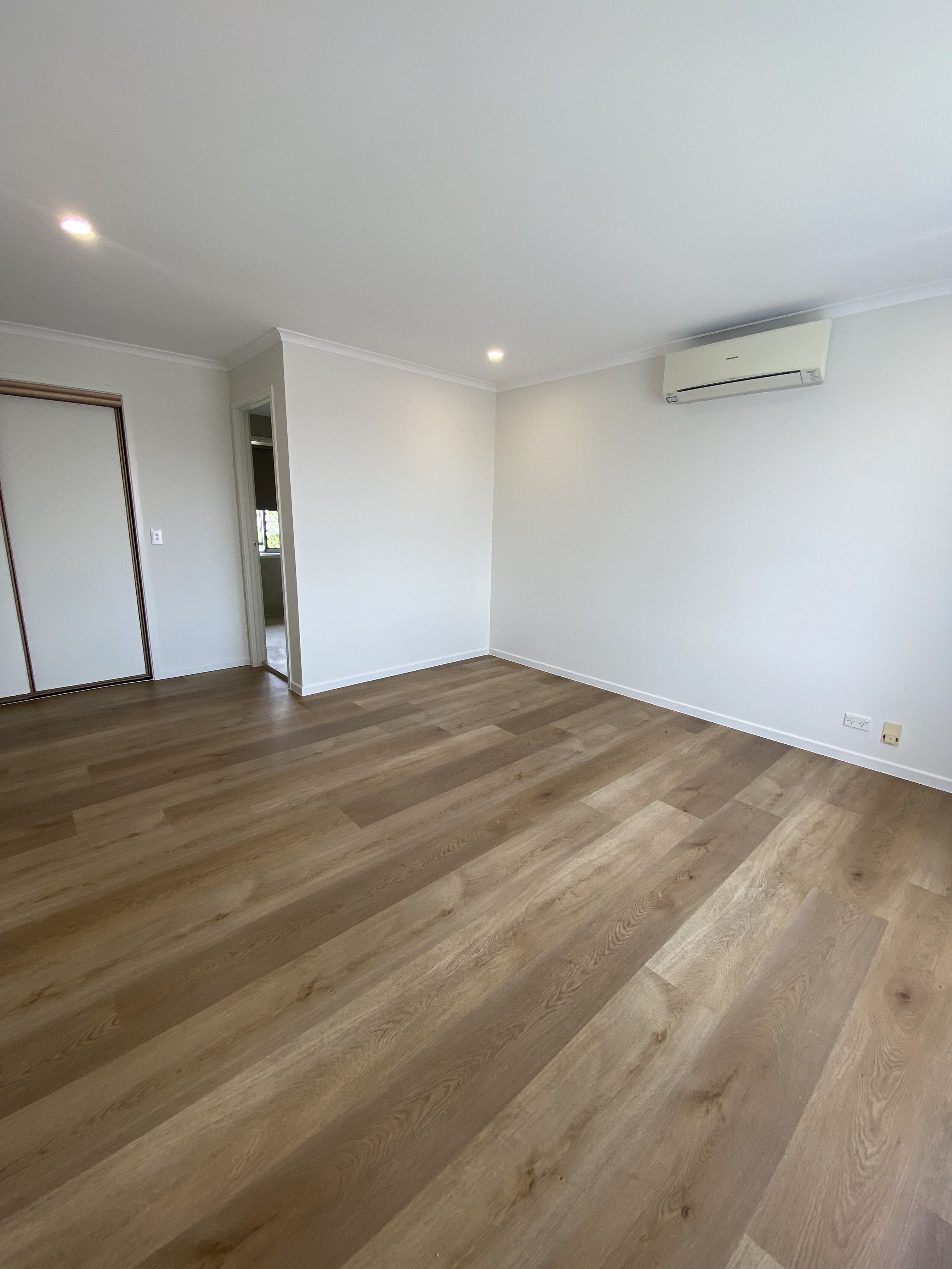 19 Ellora Street — photo 4 of 4