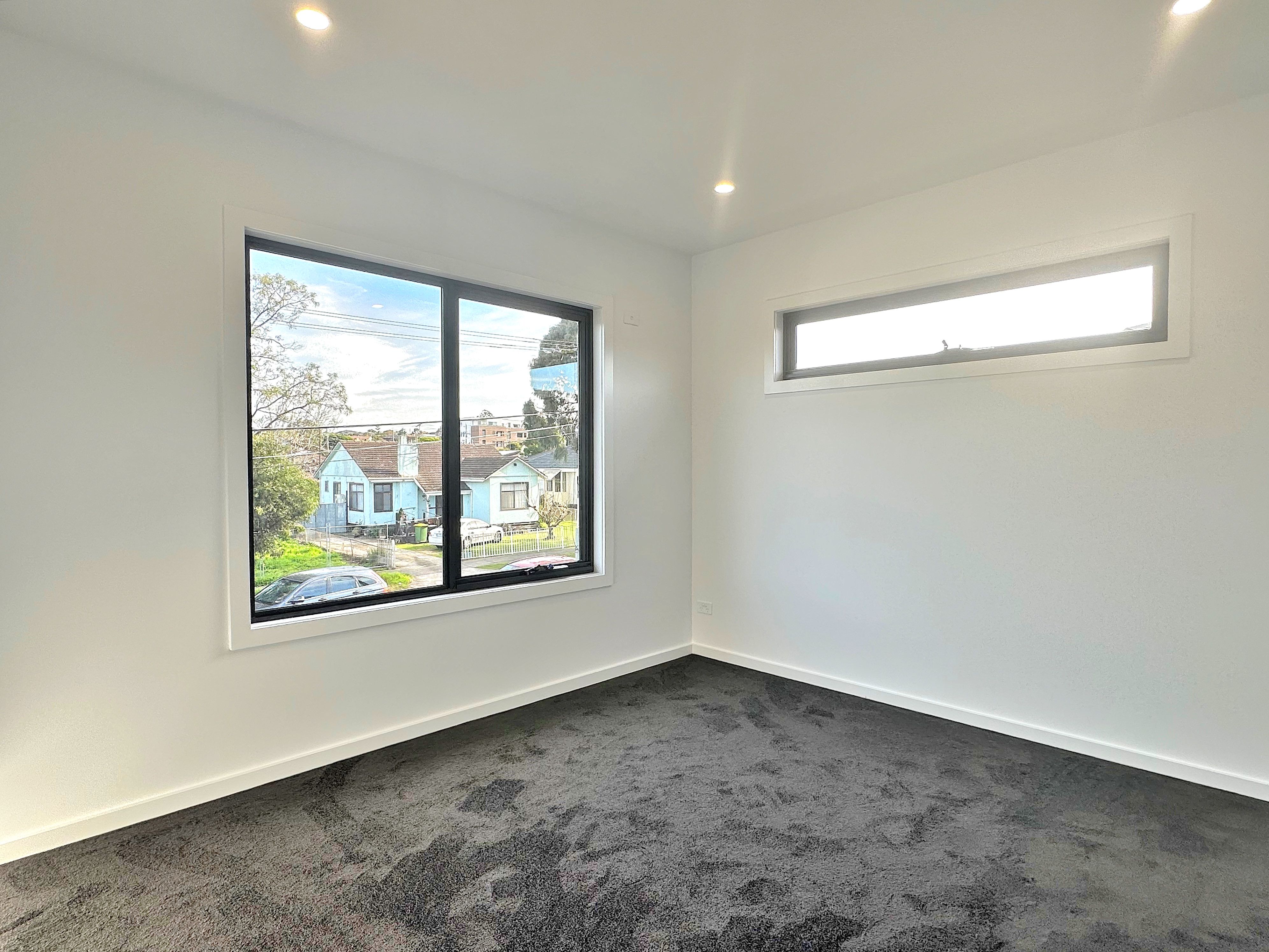 1/40 Eisenhower Street — photo 6 of 12