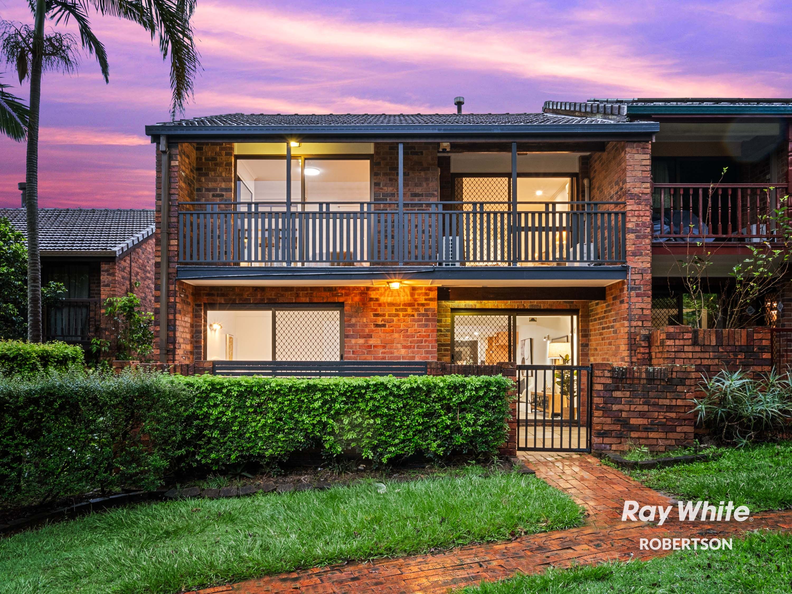 38 Barrett Street, Robertson QLD 4109