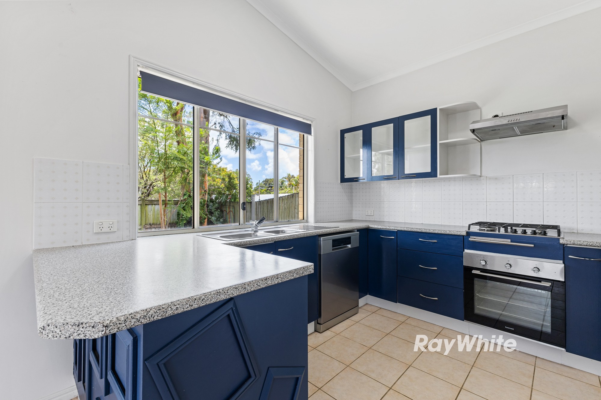 5 Kindy Lane, Kippa-Ring, QLD 4021