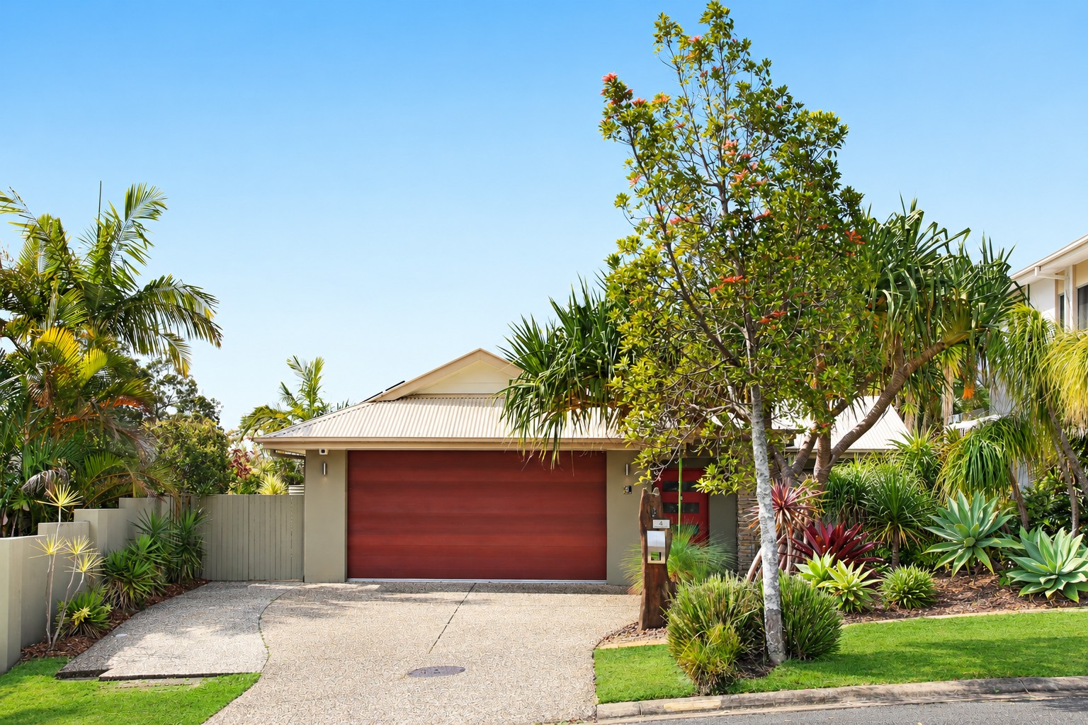 4 Aquarius Street, Reedy Creek, QLD 4227