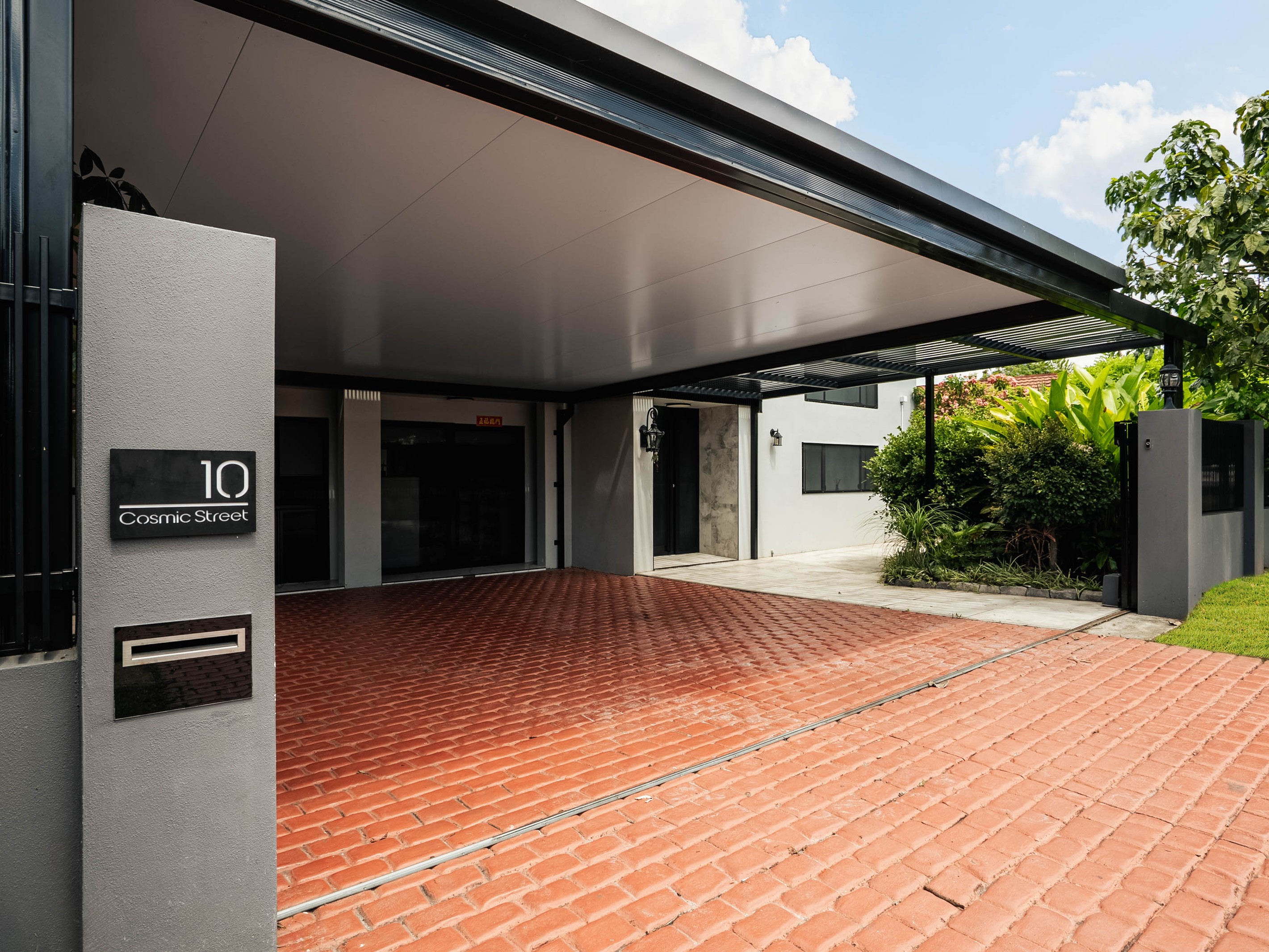 10 Cosmic Street, Robertson, QLD 4109
