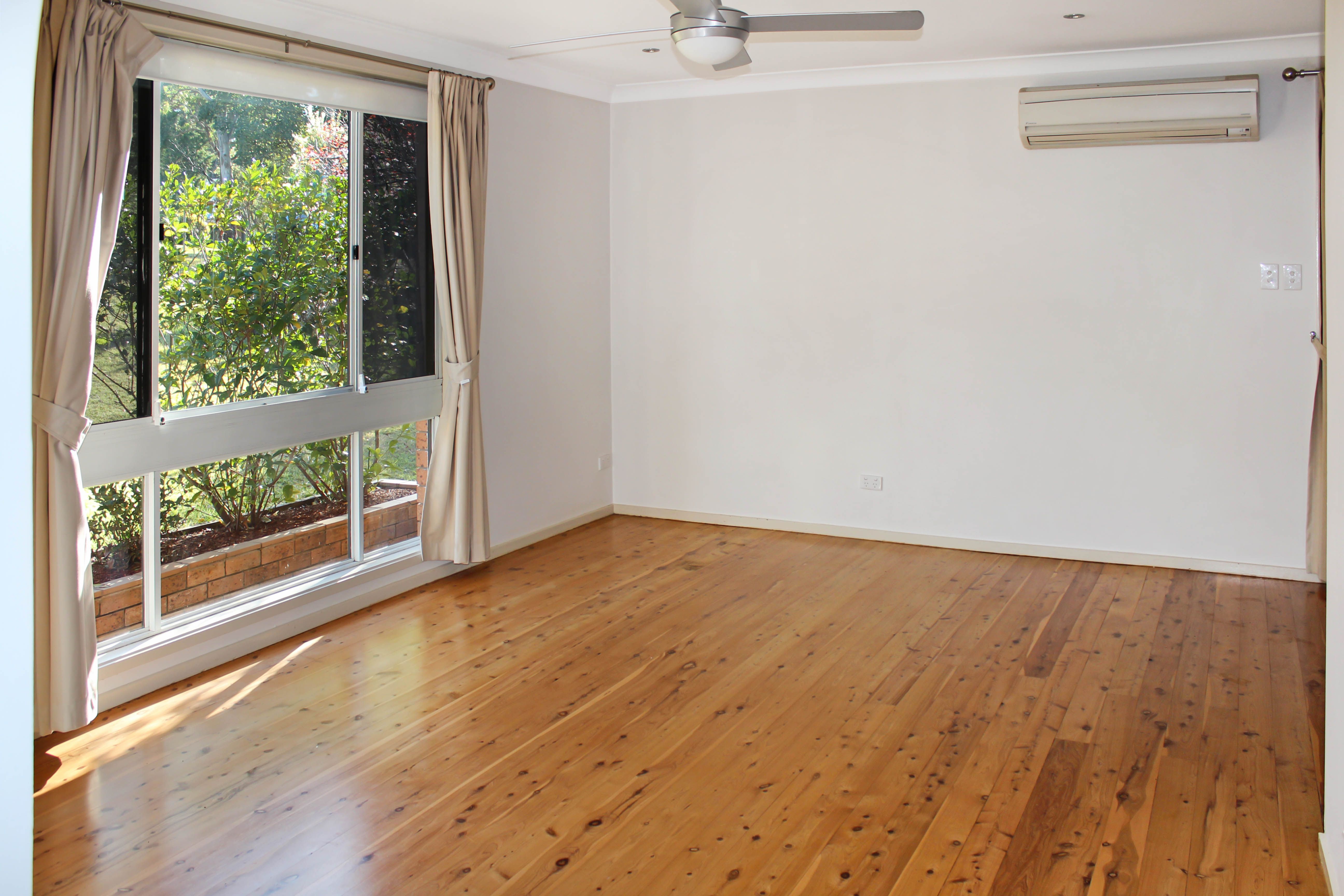 4 Wyera Crescent, Carey Bay, NSW 2283