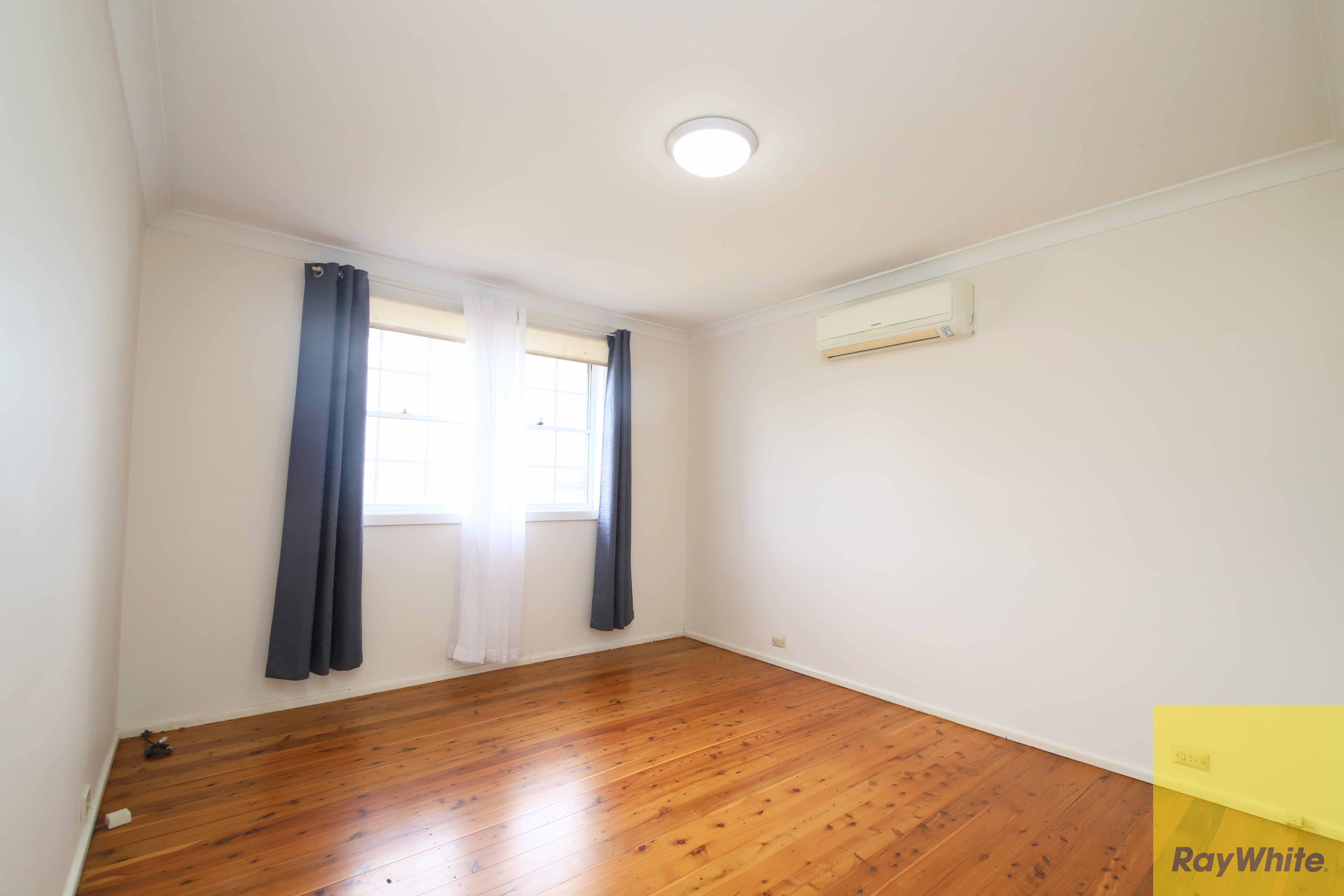 14 Donington Avenue — photo 9 of 11