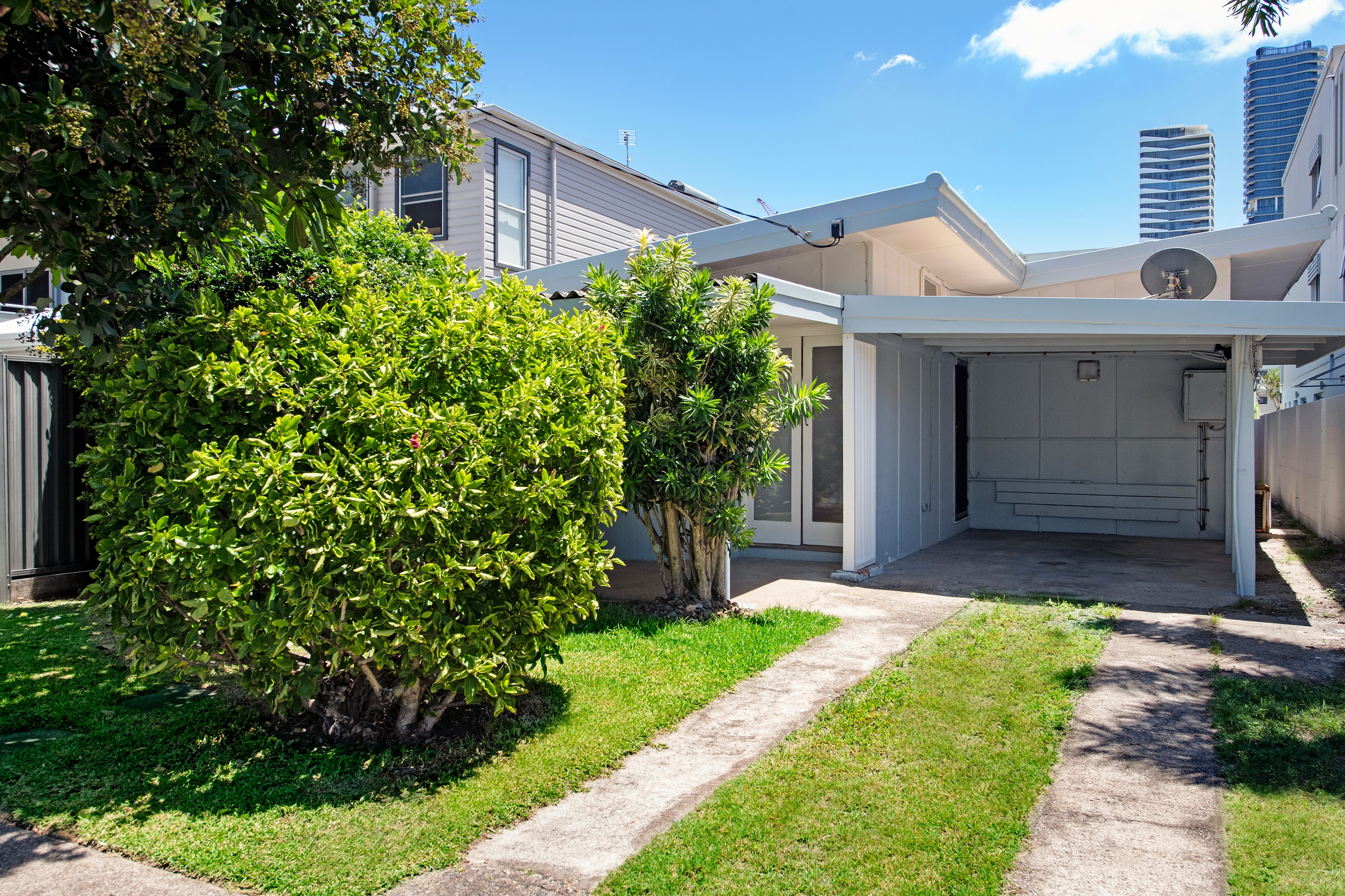 17 Ventura Road, Mermaid Beach, QLD 4218