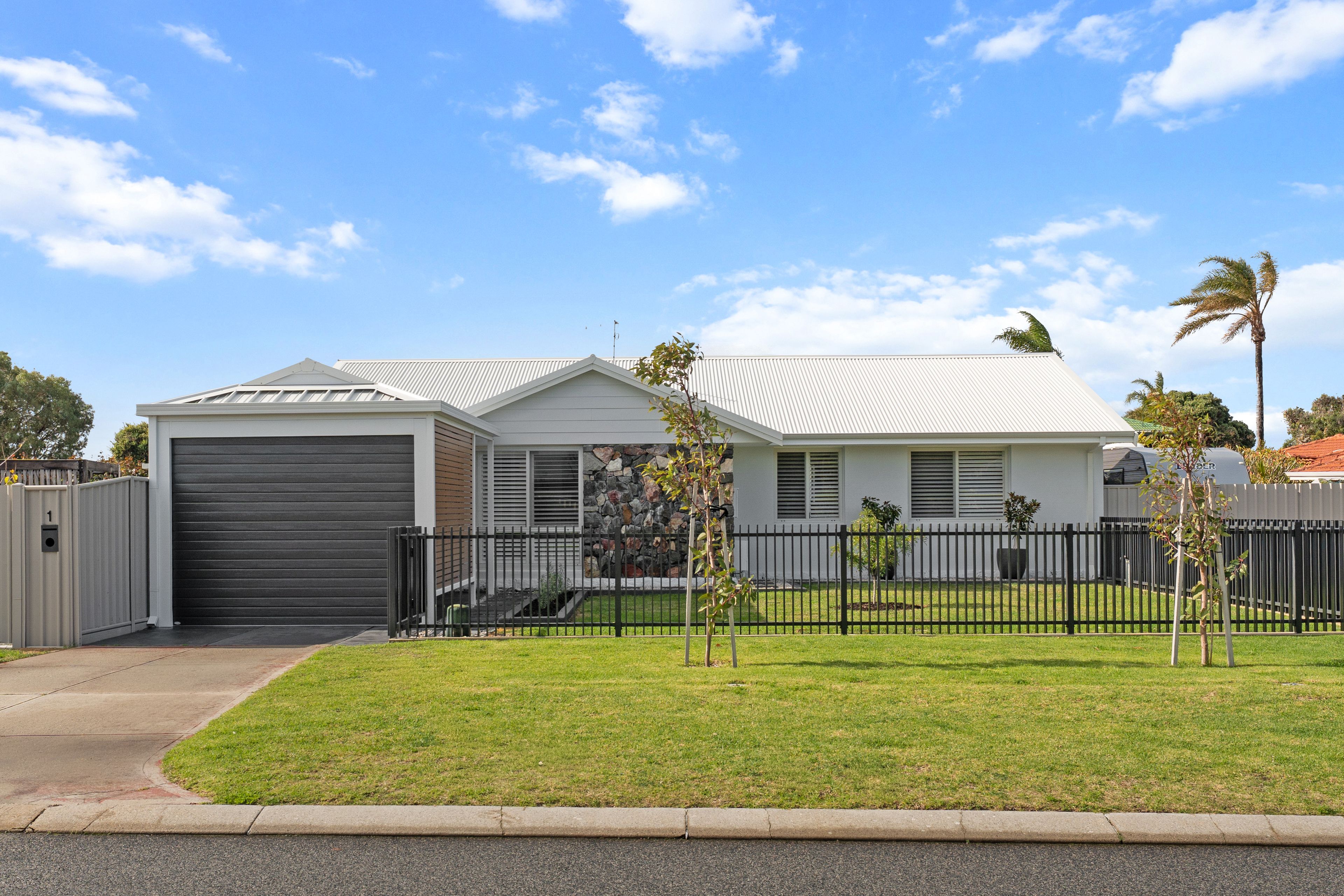 1 Allen Close — photo 29 of 30