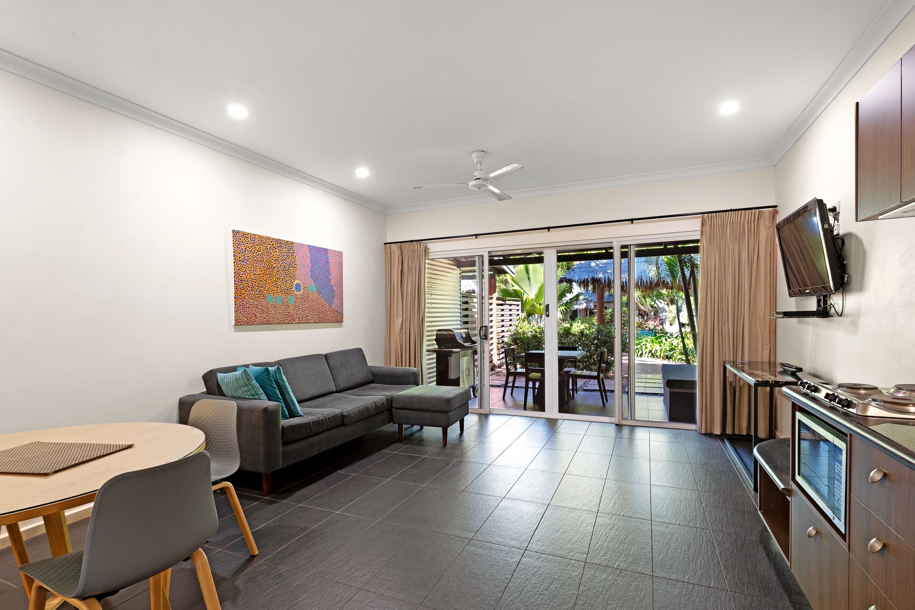 28/25 Millington Road — photo 9 of 27
