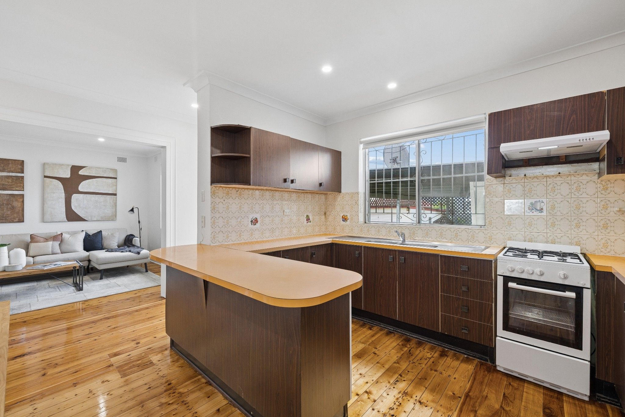 25 Birrellea Avenue — photo 10 of 17