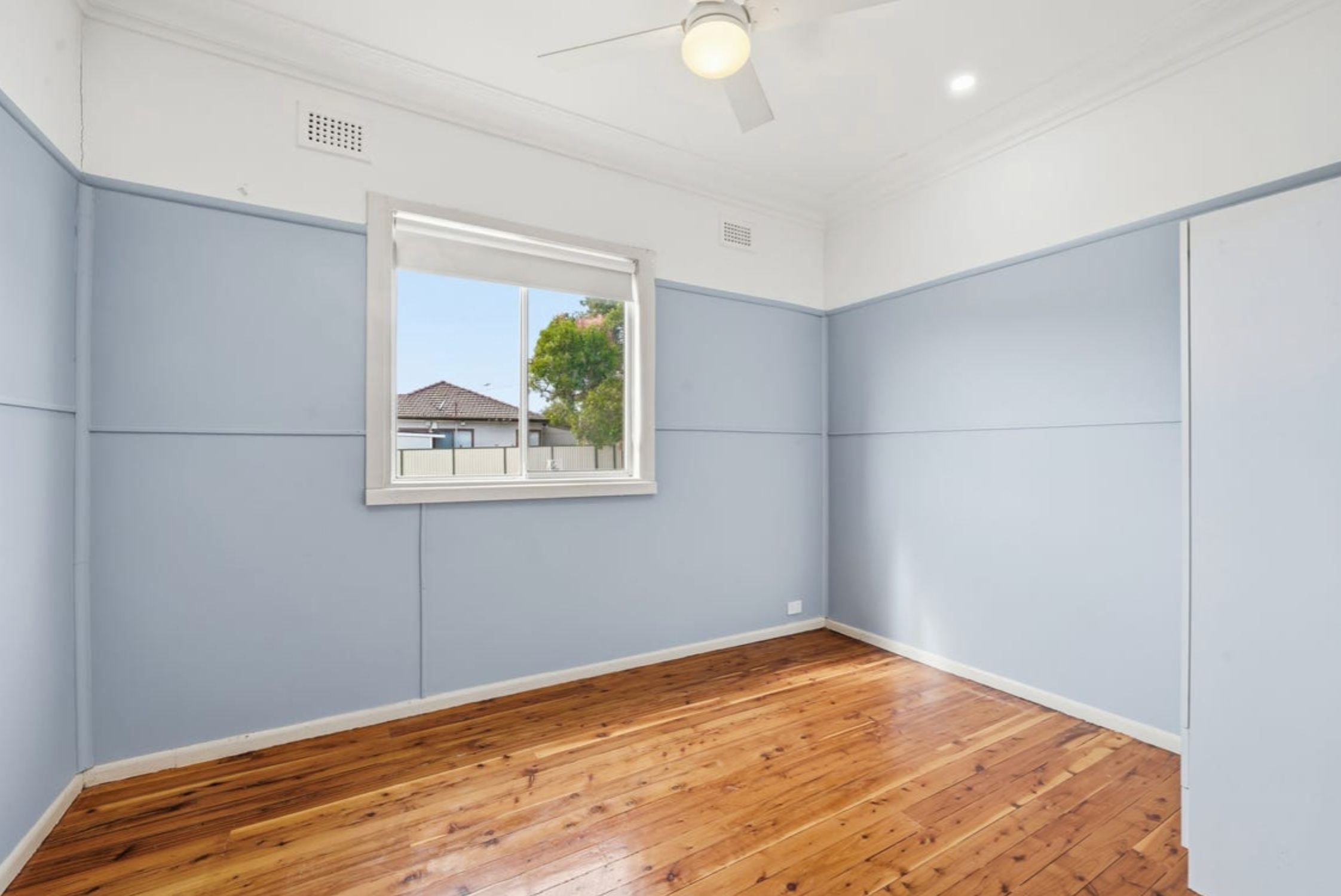 150 Oxford Street, Cambridge Park, NSW