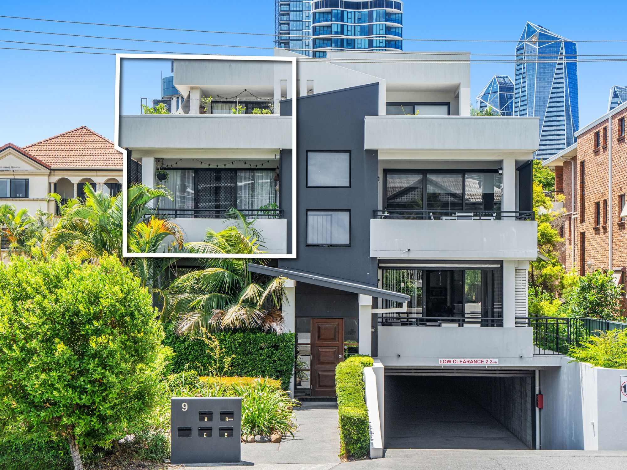 3/9 Rosewood Avenue — photo from Ray White Benowa