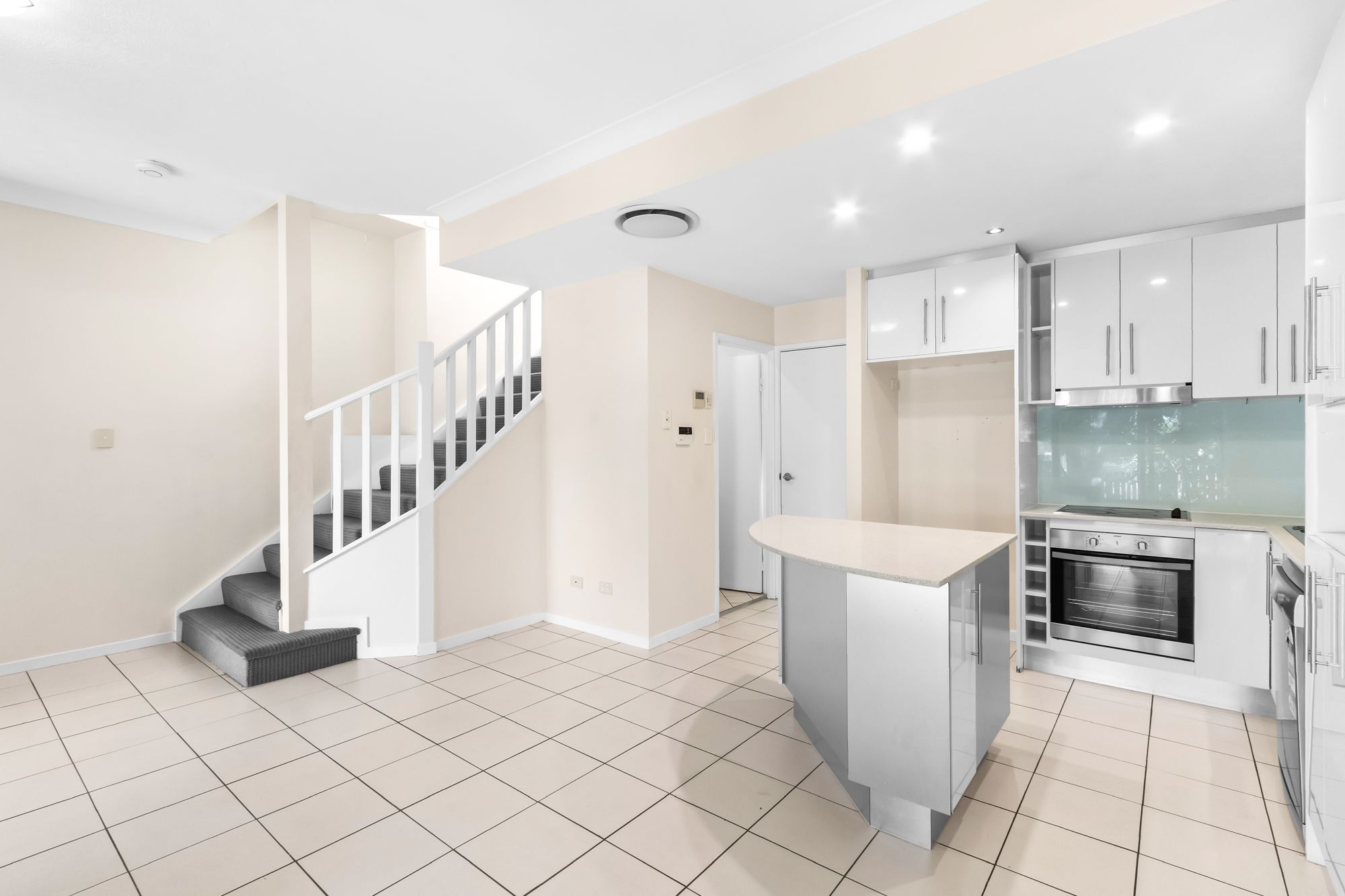 2/65 Kitchener Street, Coorparoo, QLD 4151