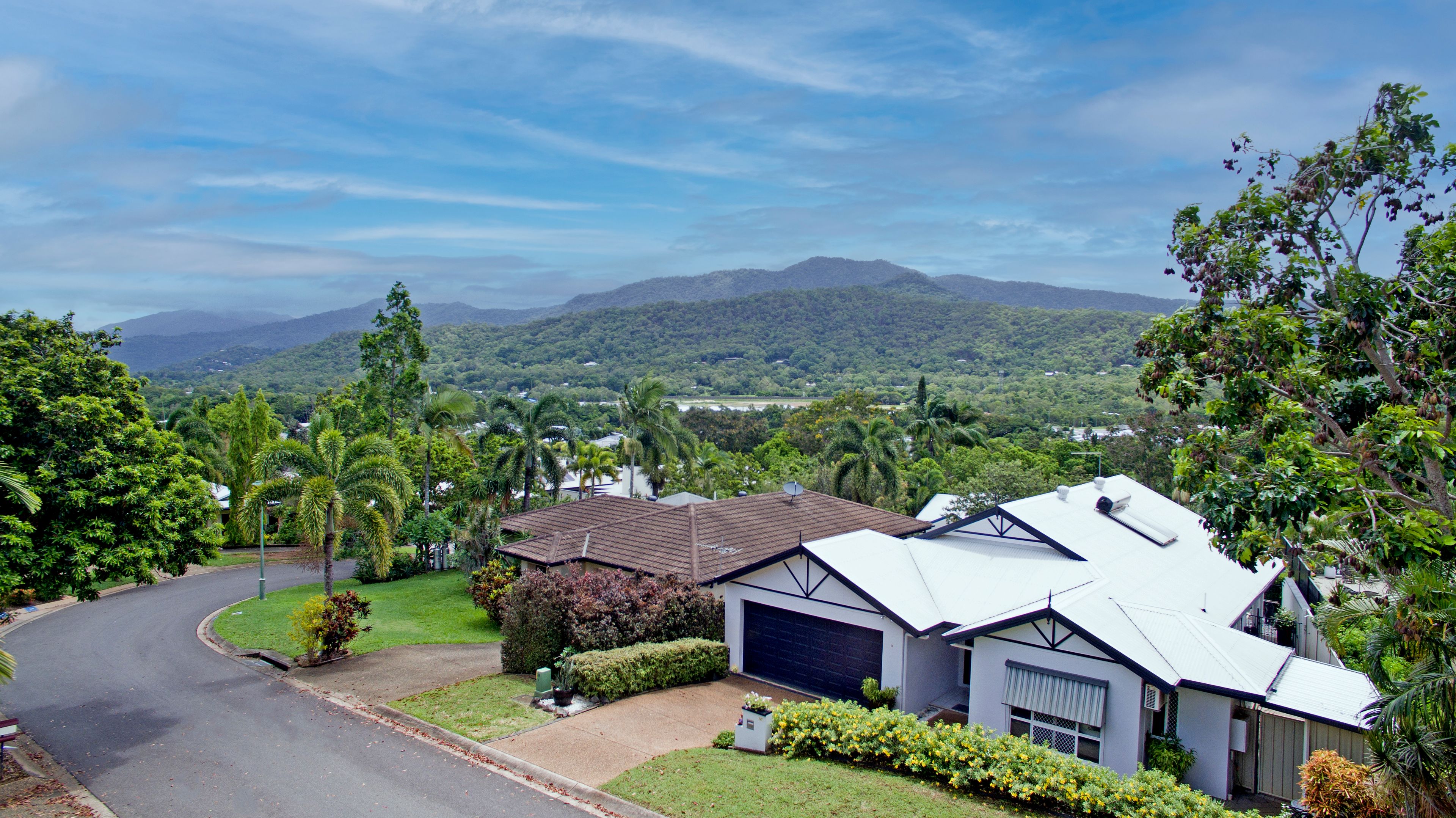 16 Lookout Terrace, Trinity Beach, QLD 4879