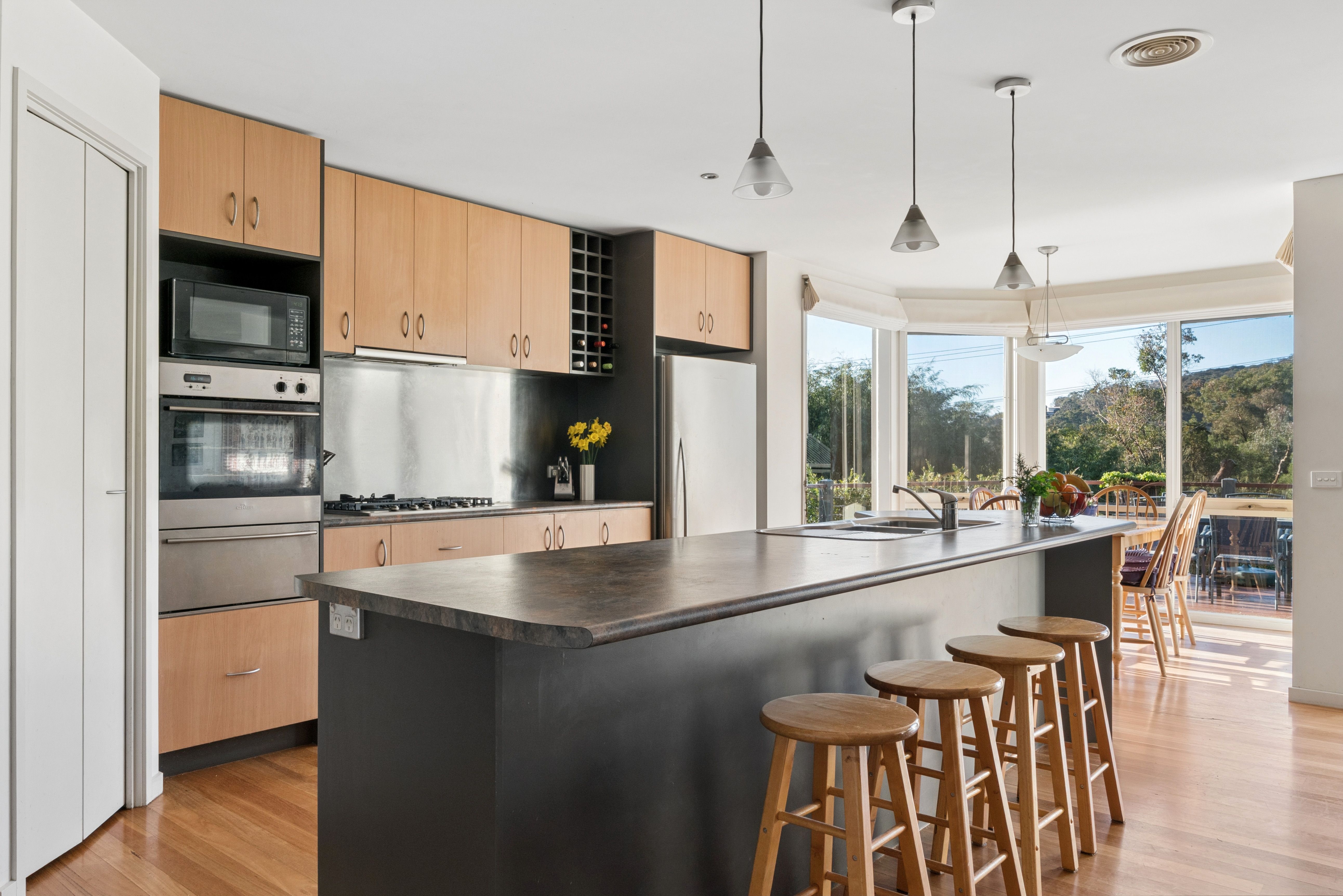 1 Nullawarre Avenue — photo 4 of 23