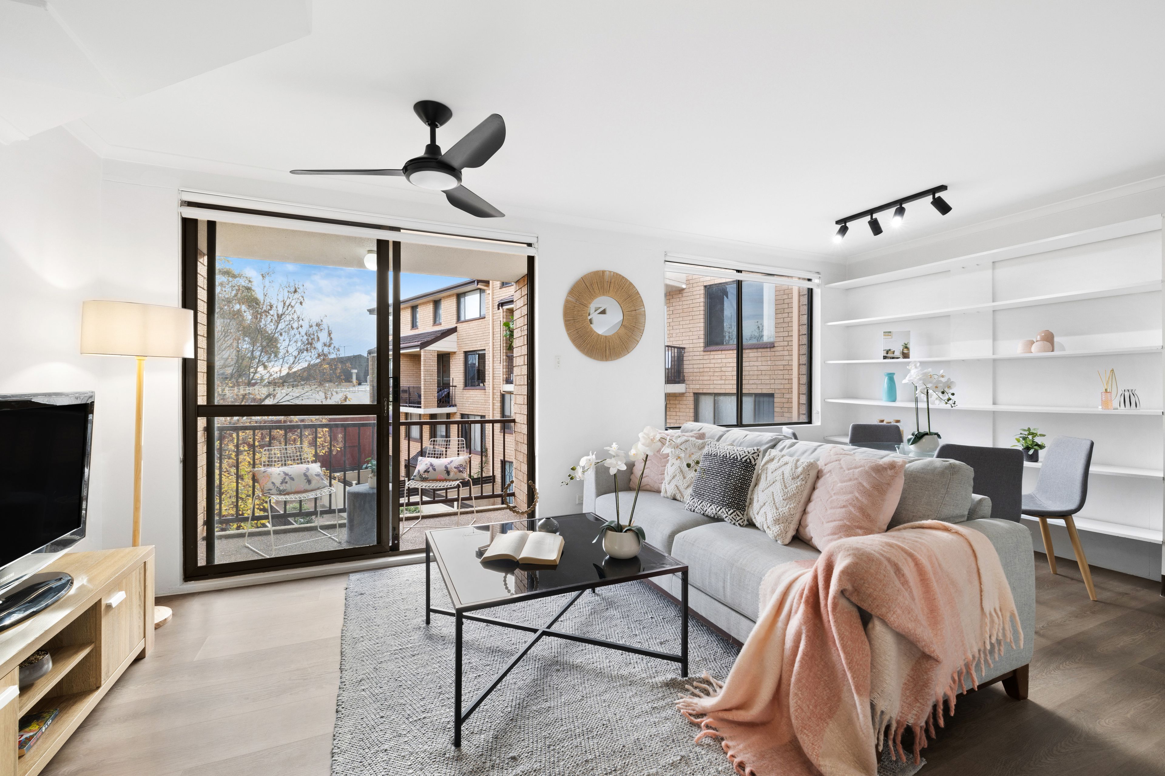 33/4 Goodlet Street, Surry Hills, NSW 2010