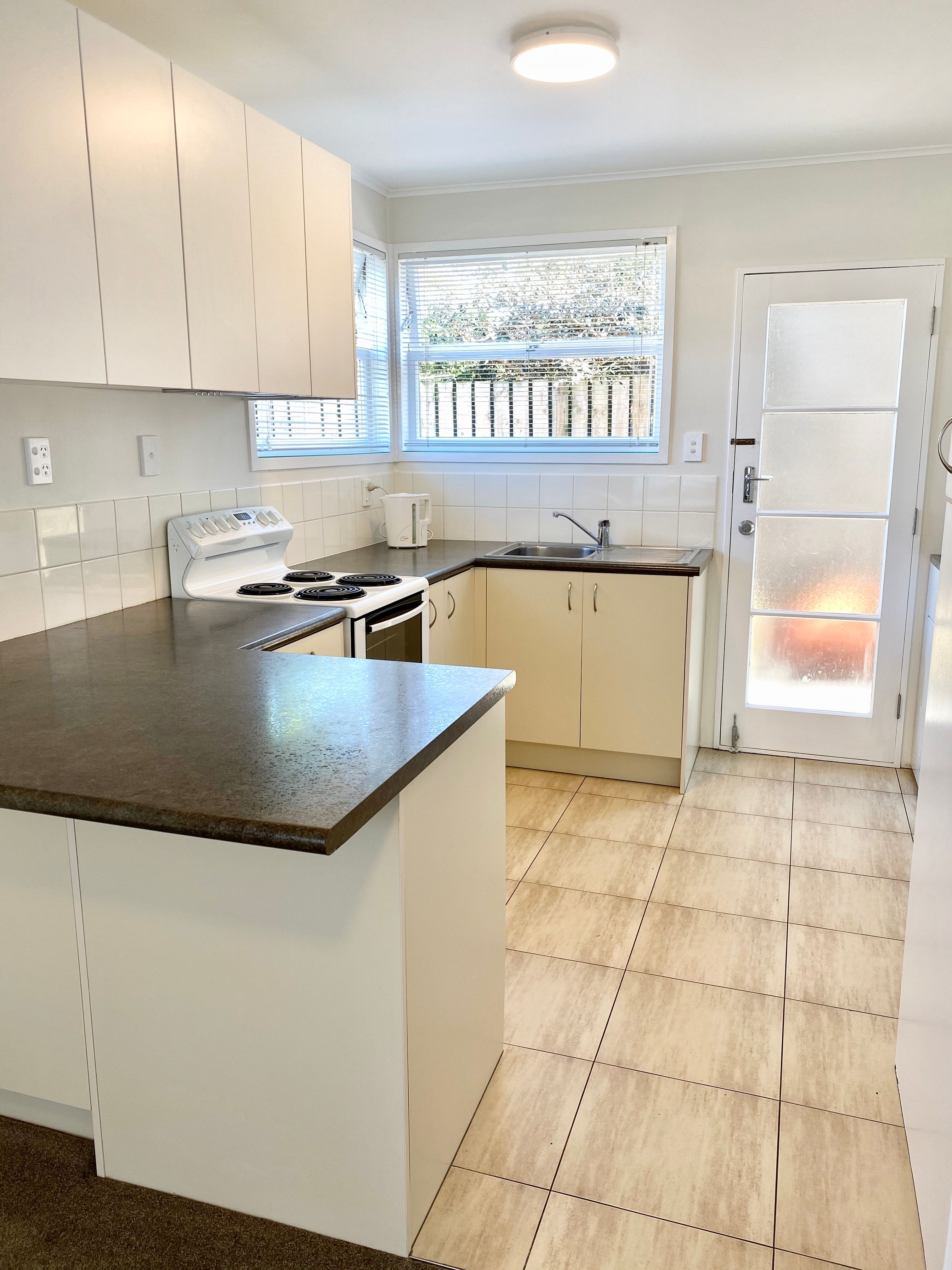 3/2 Hawthorne Place, Ellerslie, Auckland City