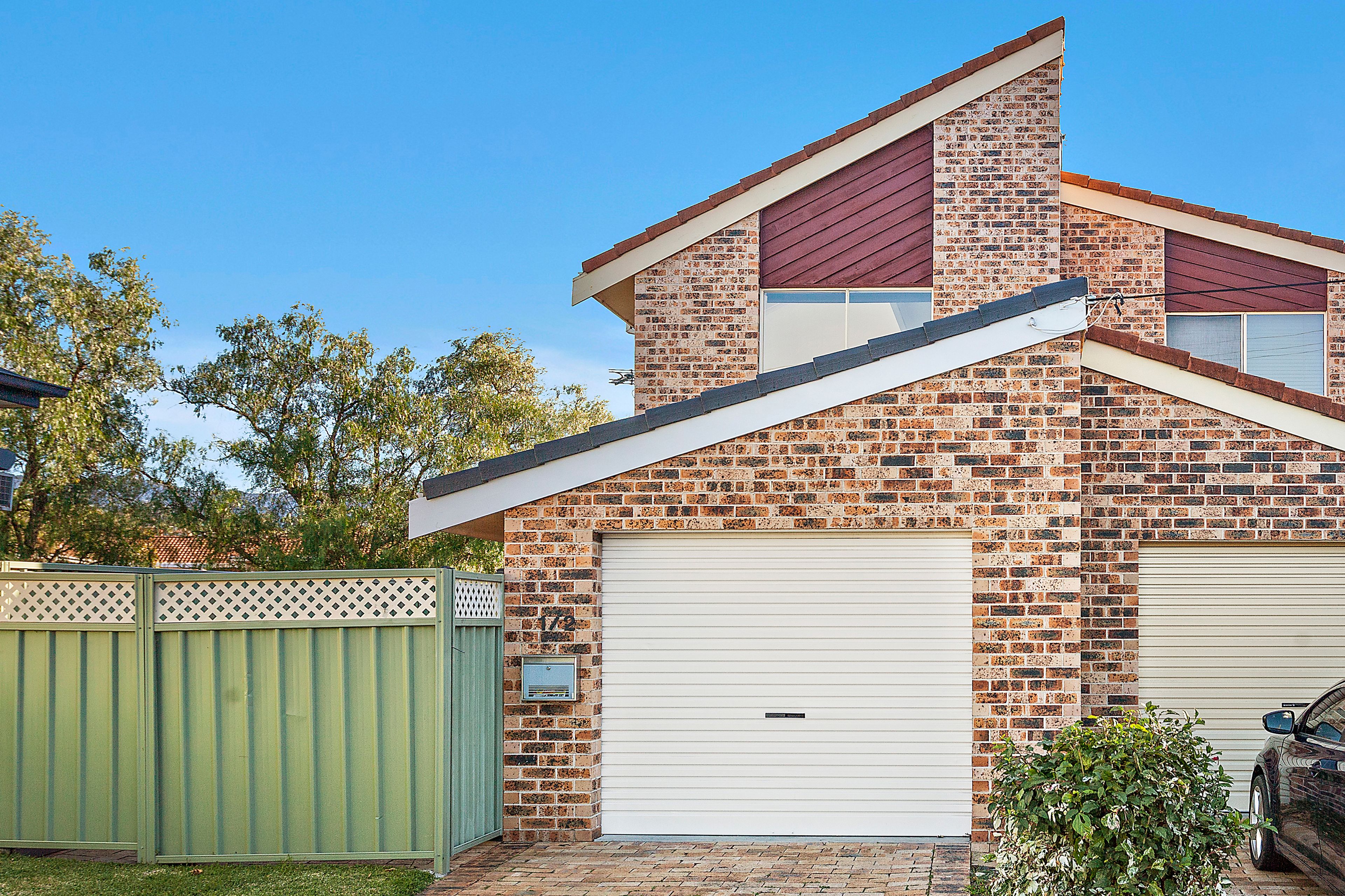 2 Russell Street, Albion Park NSW 2527