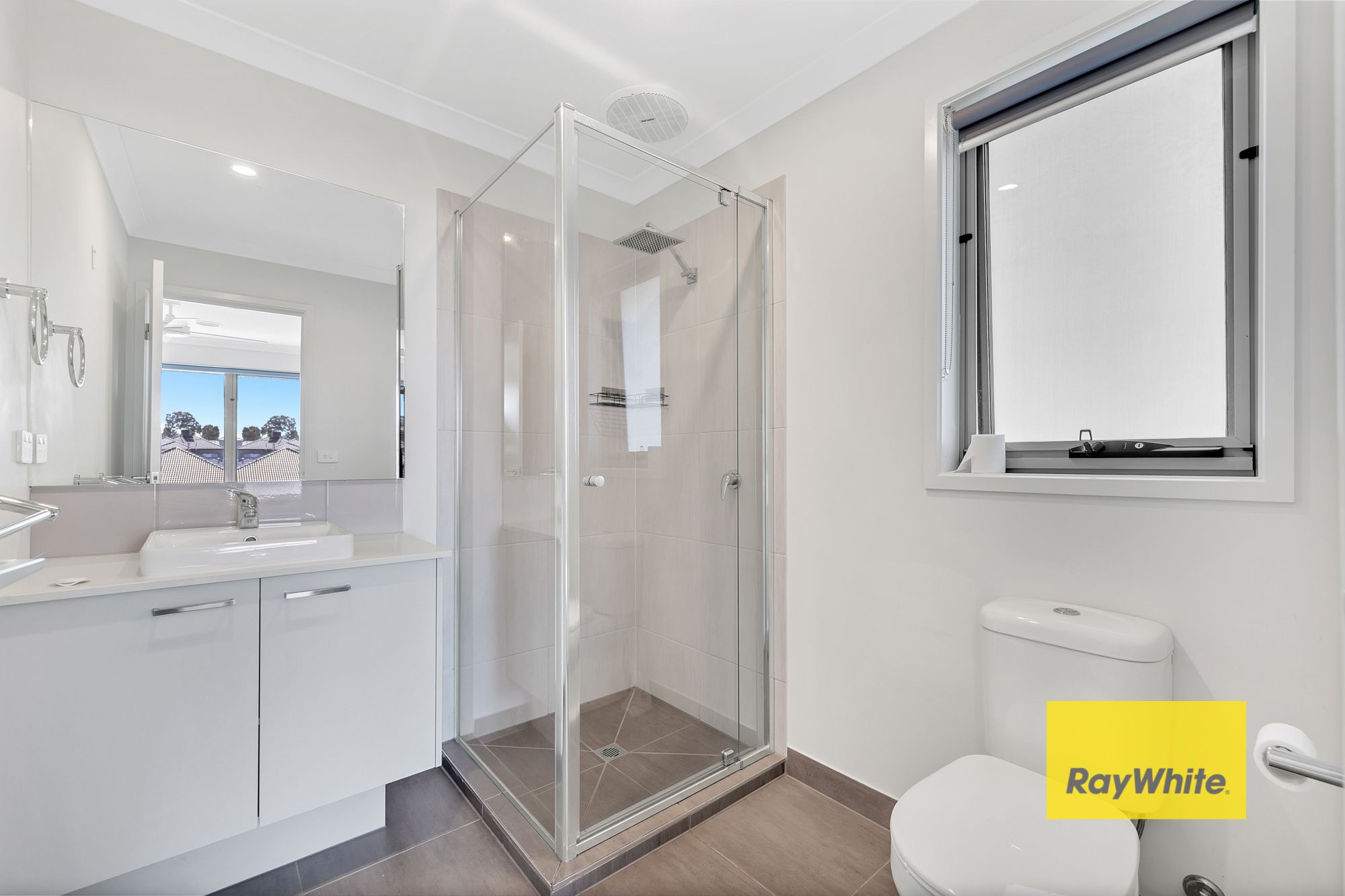 16 Burgess Street — photo 9 of 10