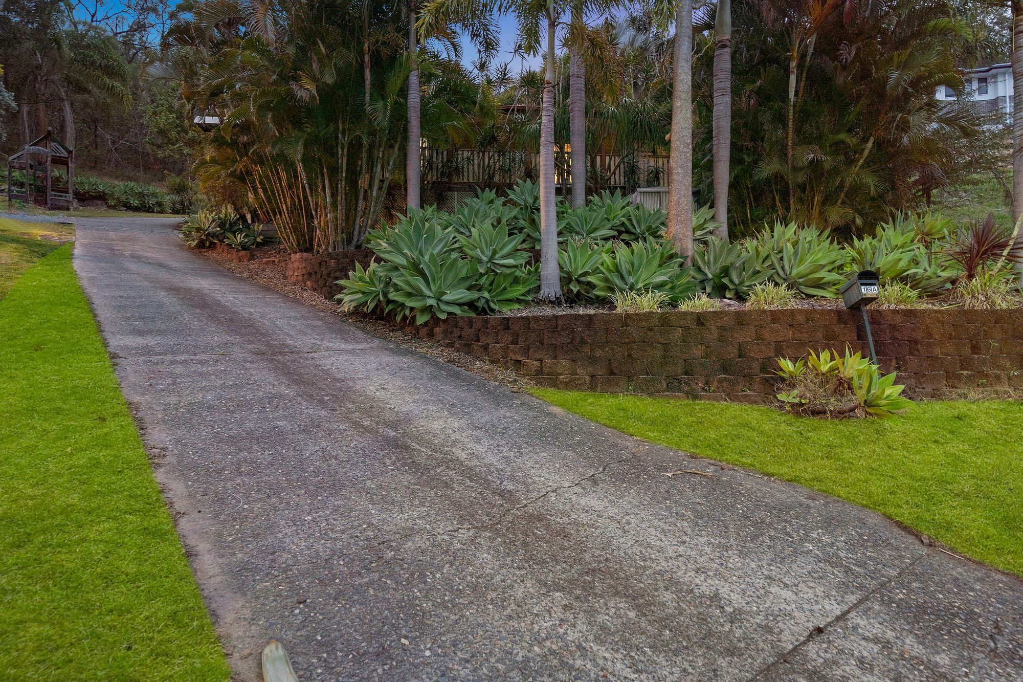 16 Rae Court — photo 28 of 30