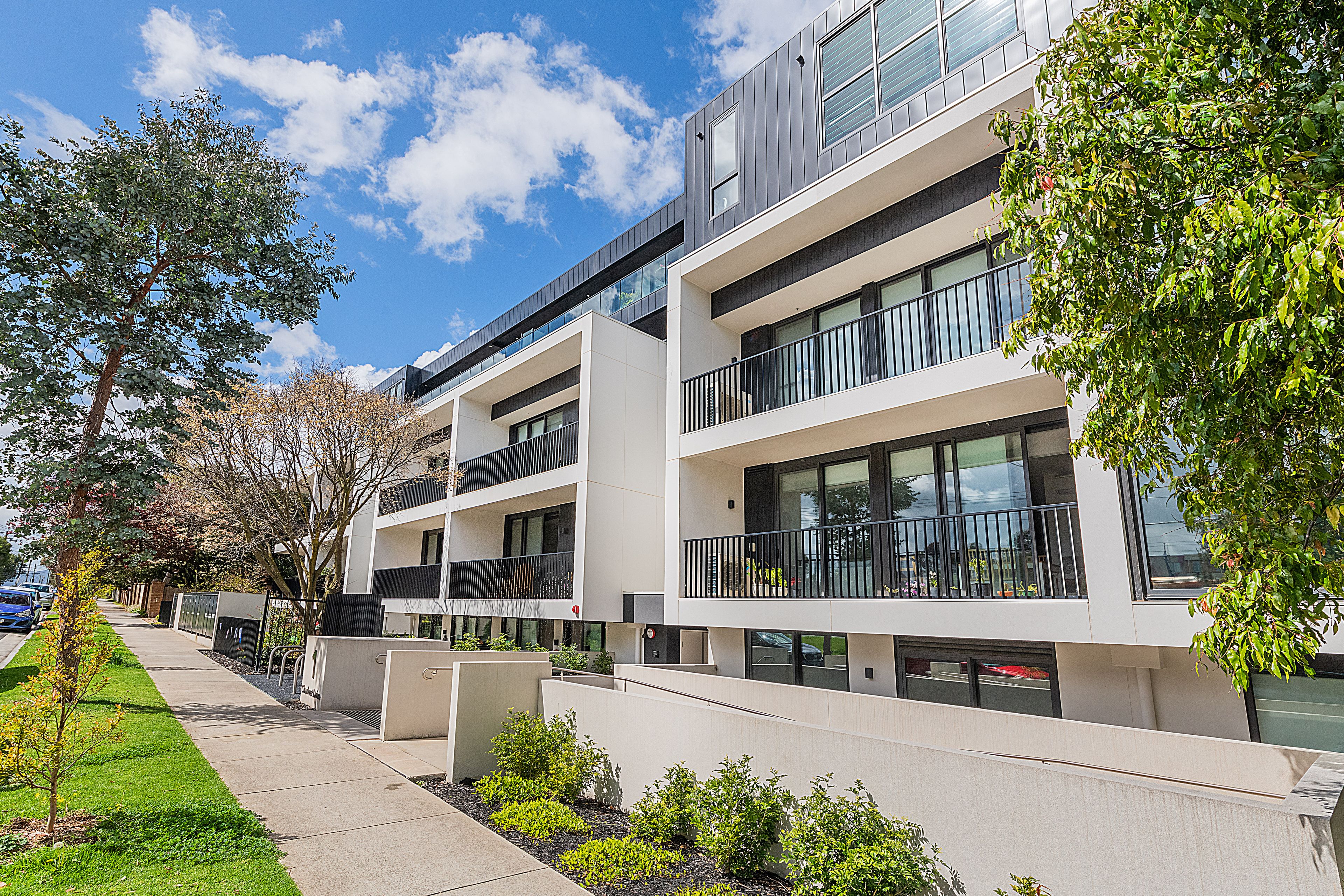 106/1 Charlnet Drive, Vermont South, VIC 3133