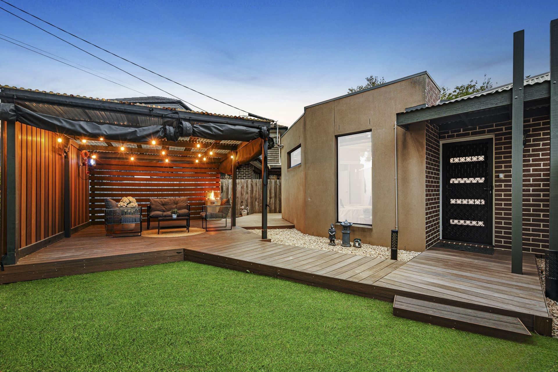 16 Hatherley Grove, Altona North VIC 3025