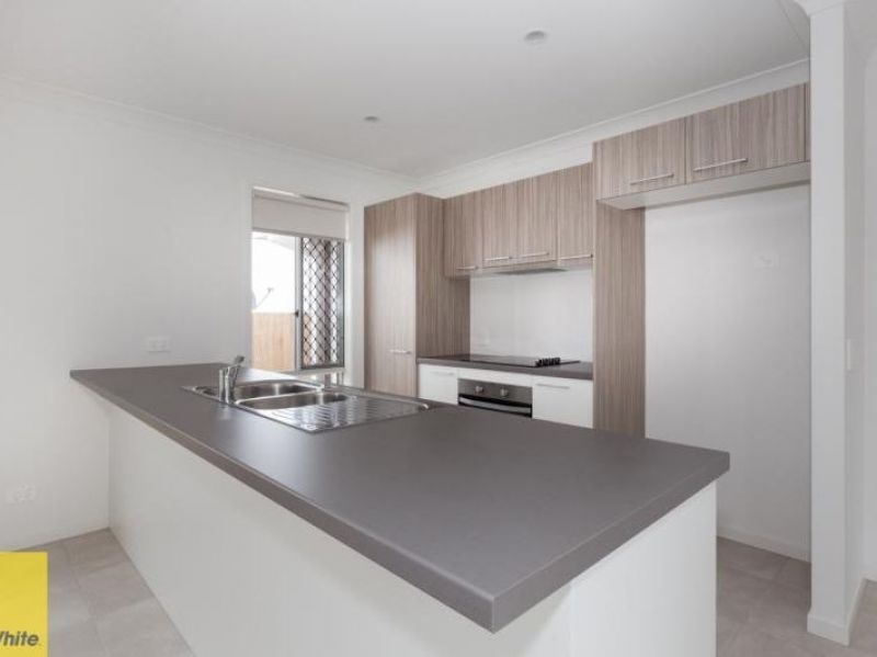 3 Vantage Point, Redbank Plains, QLD 4301