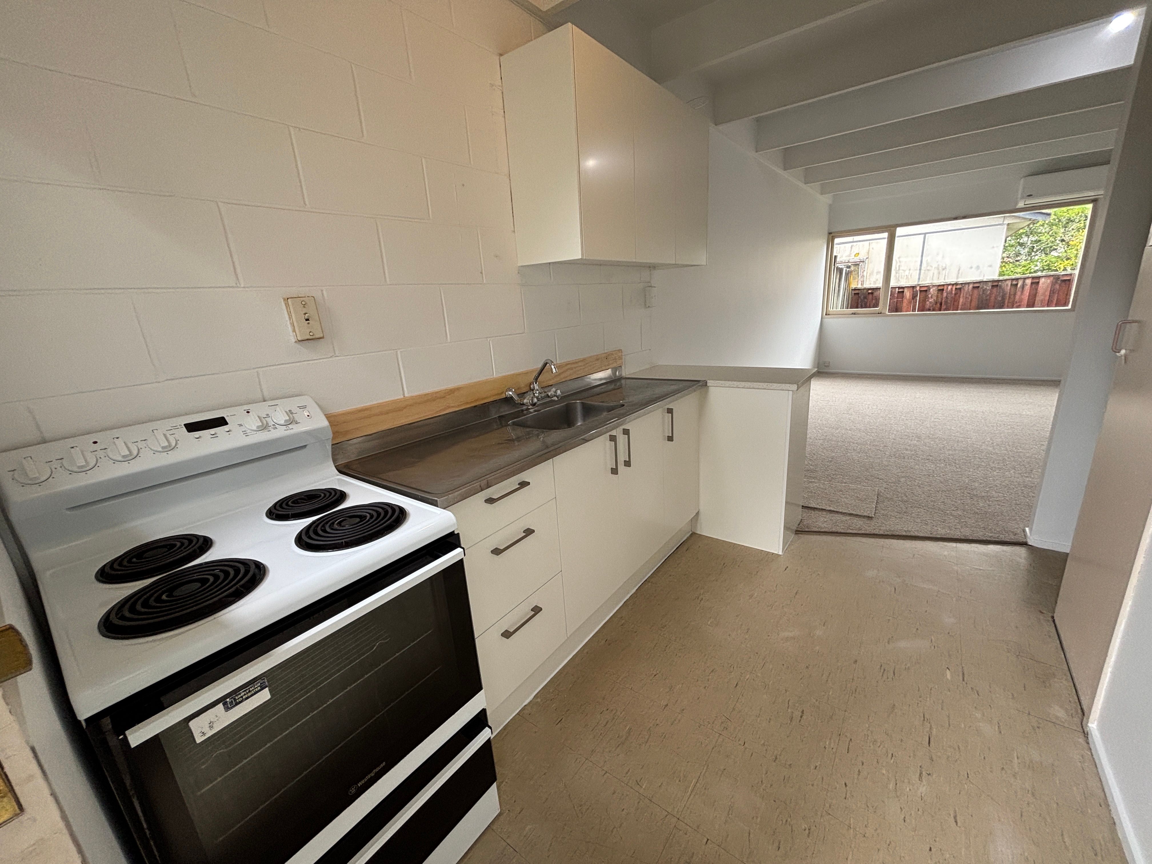 4/5 Keeling Road, Henderson, Waitakere City