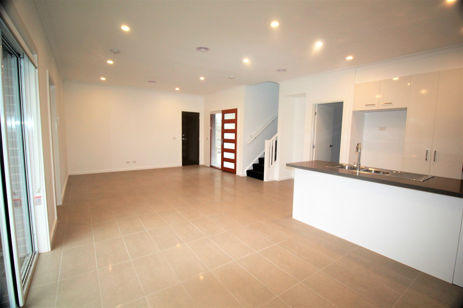 2/18 Bossington Street, Oakleigh South, VIC 3167