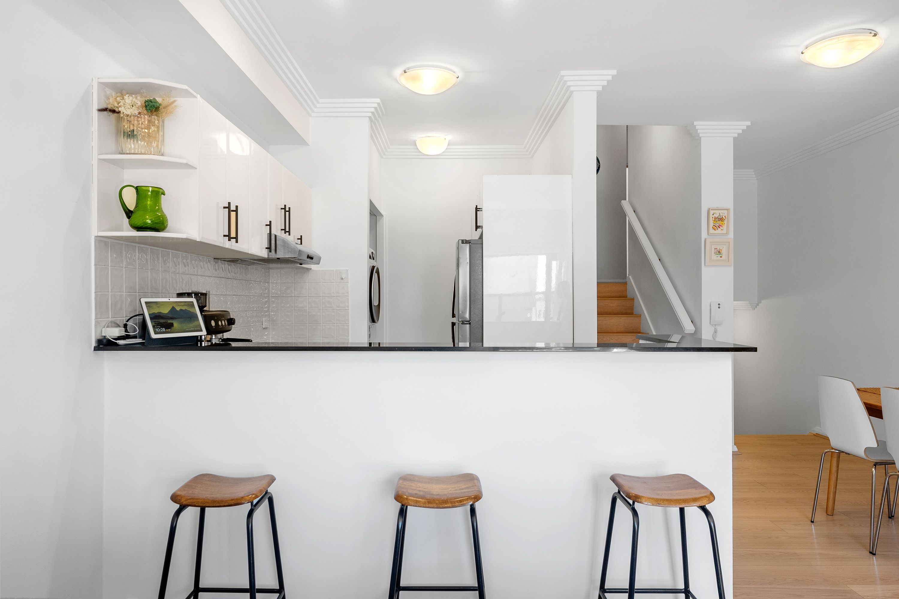 301B/5-11 Sixth Avenue — photo 7 of 15