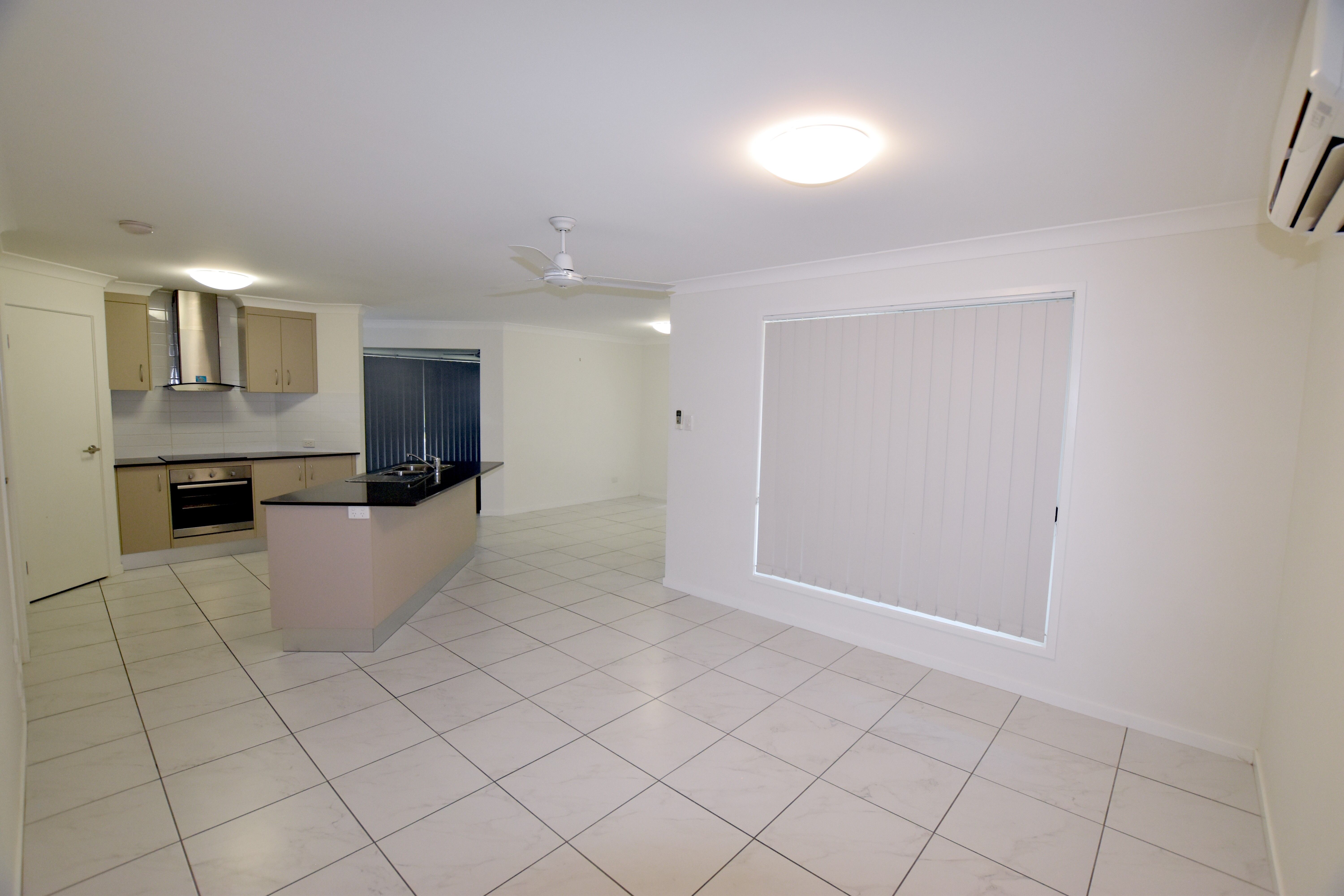 37 Petrel Street, Kirkwood, QLD 4680