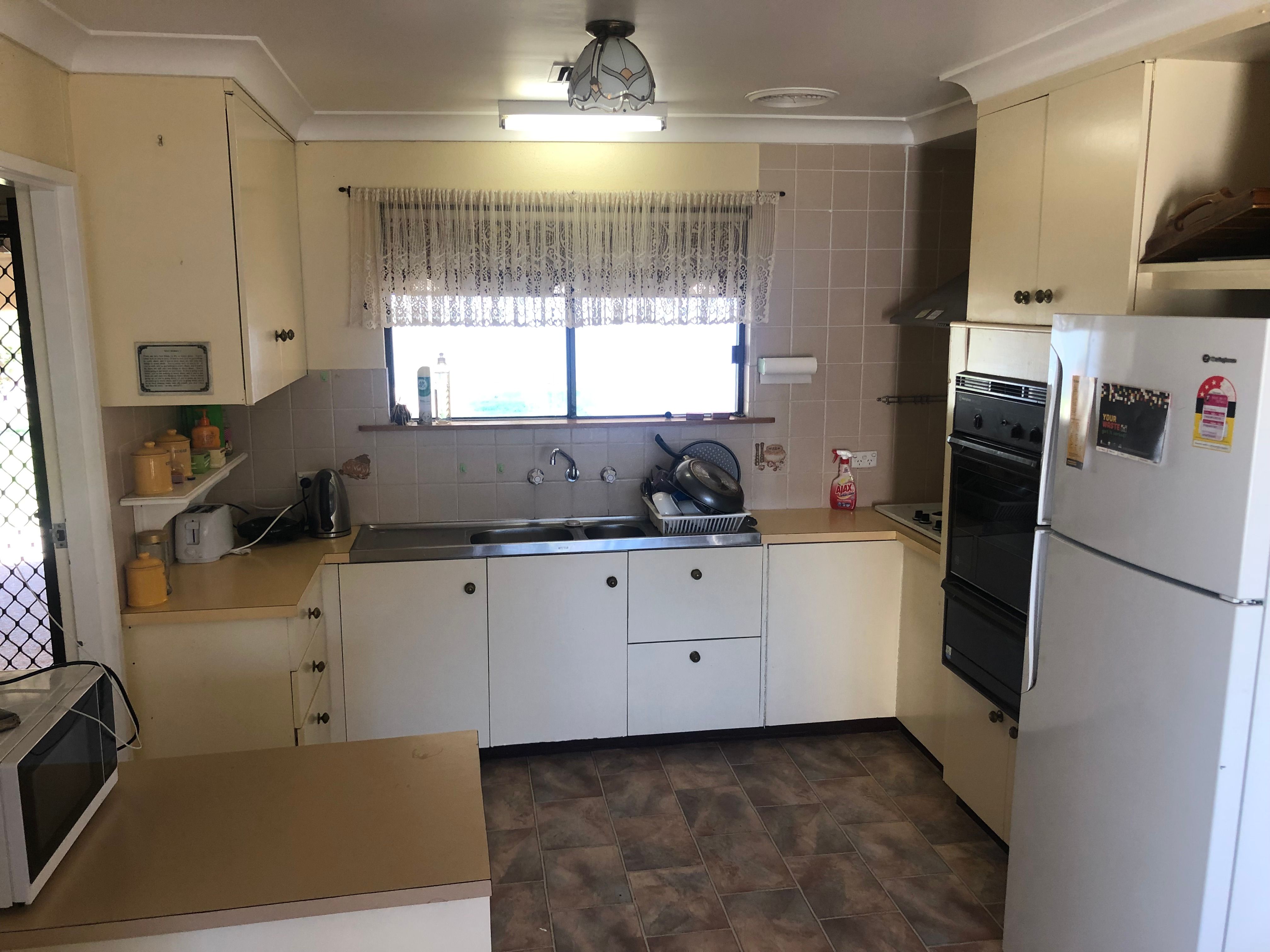 72 Vincent Road, Lake Albert, NSW 2650