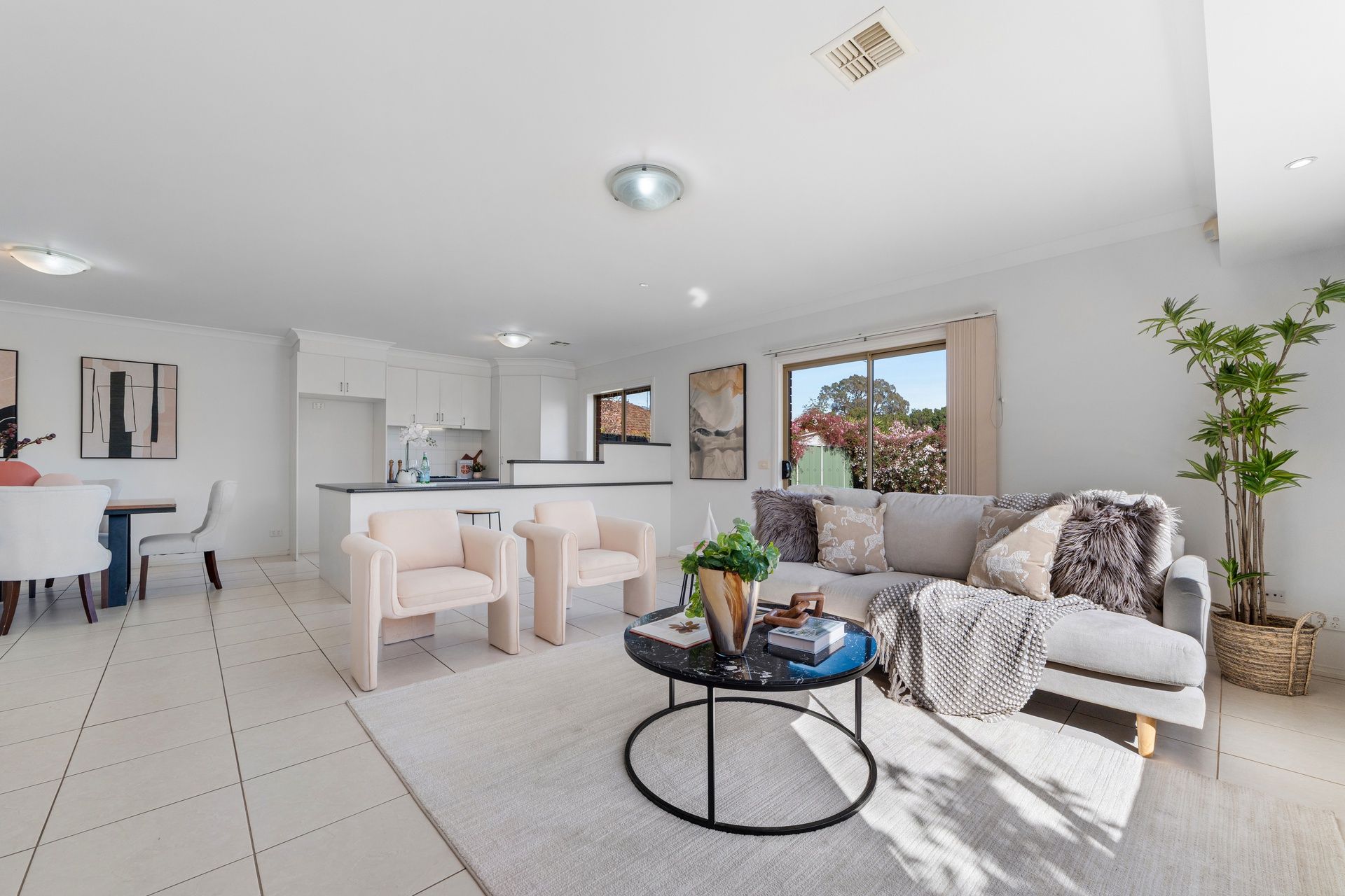 49A Margate Crescent — photo 3 of 14