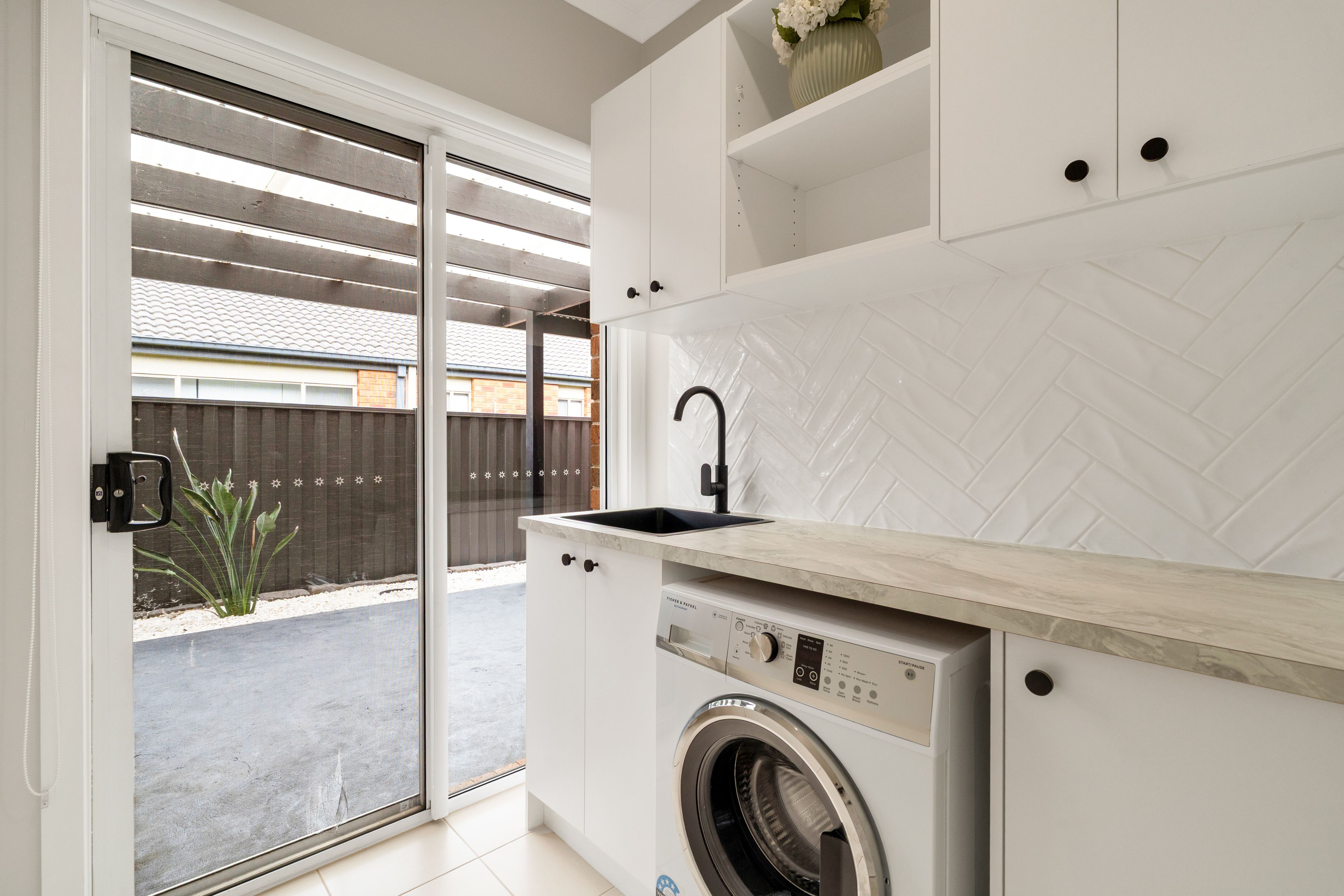 61 Mareeba Way — photo 8 of 22