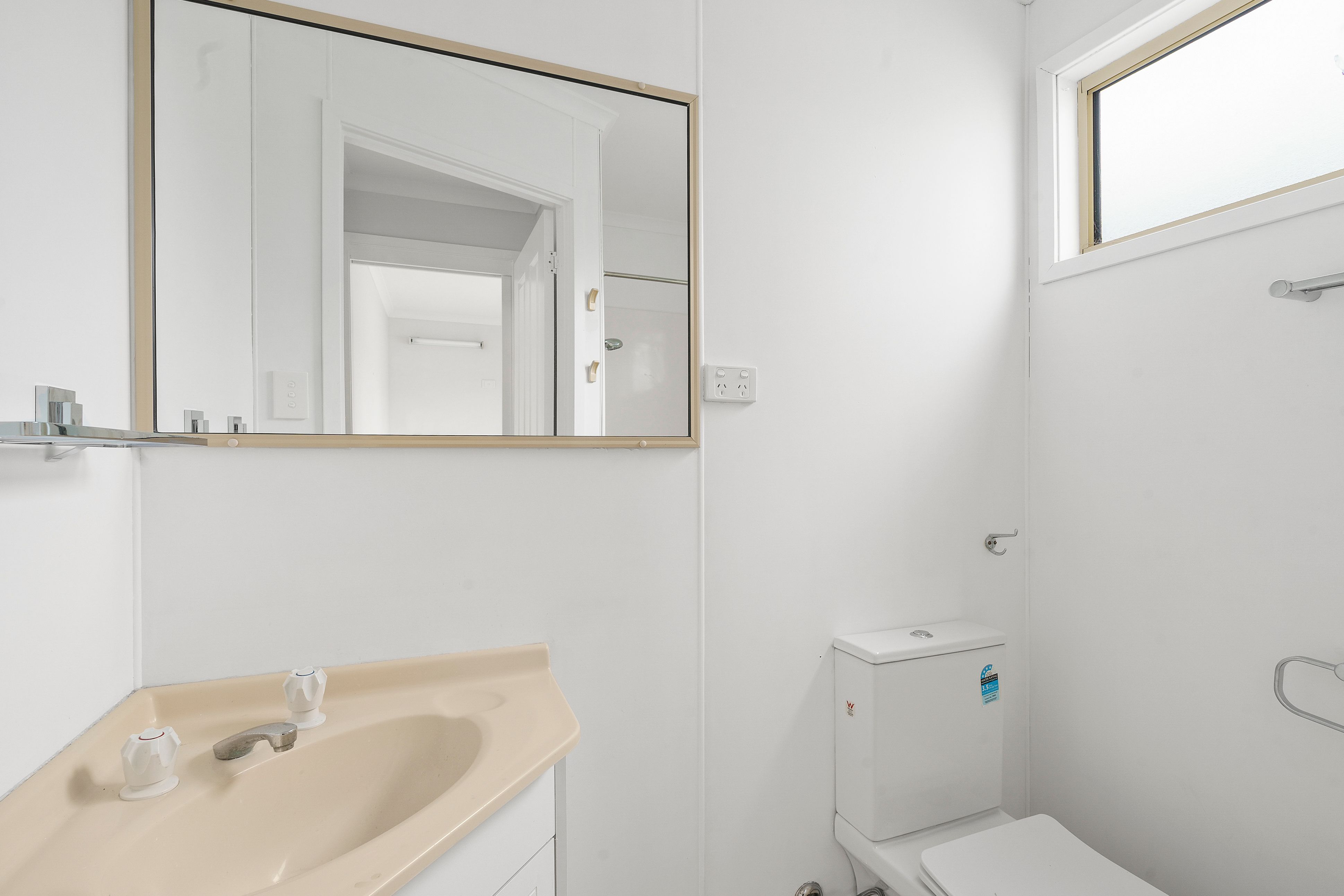 104/14 Shoalhaven Heads Road — photo 5 of 11