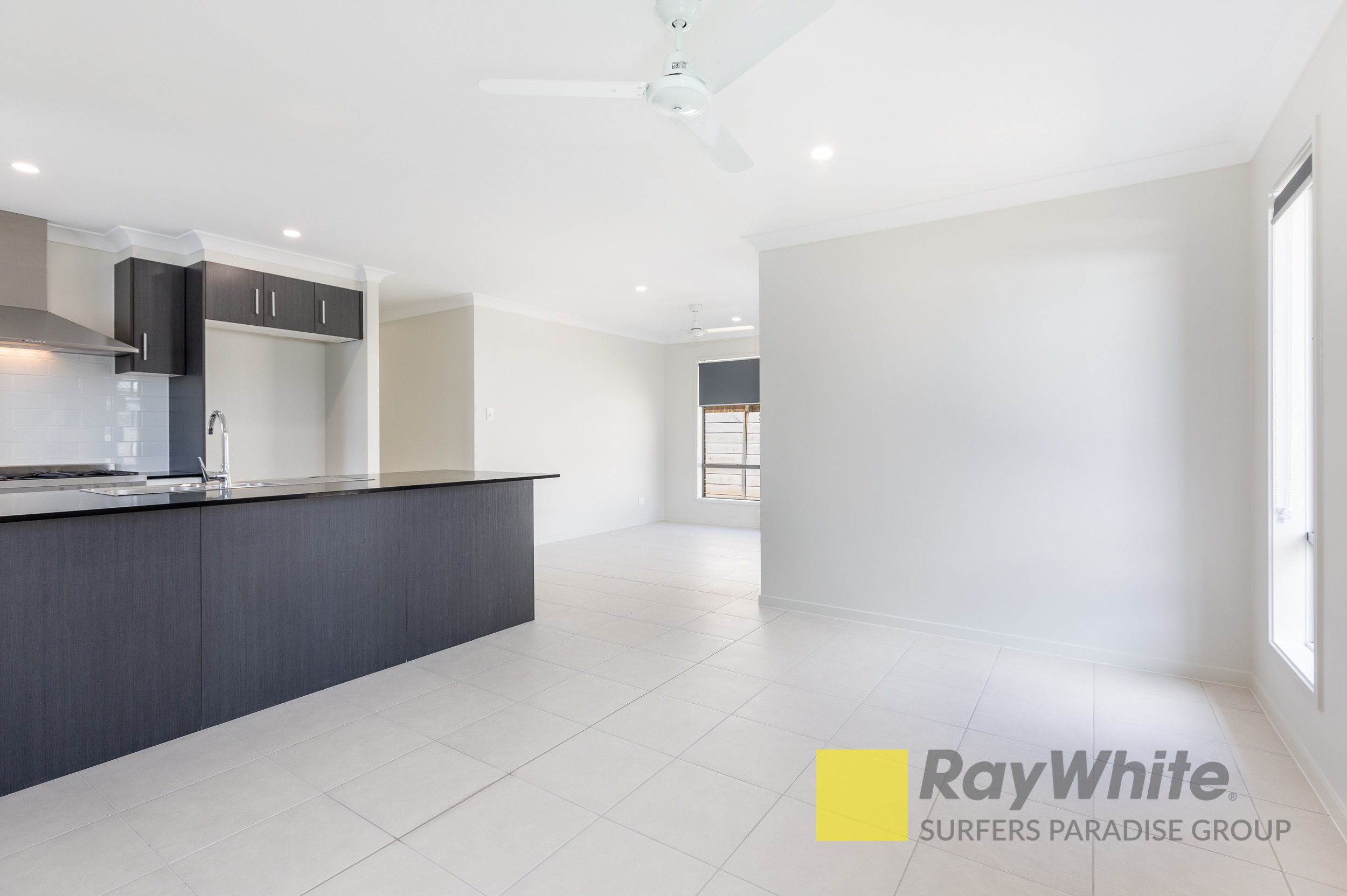 9 Midnight Crescent, SPRING MOUNTAIN, QLD 4300