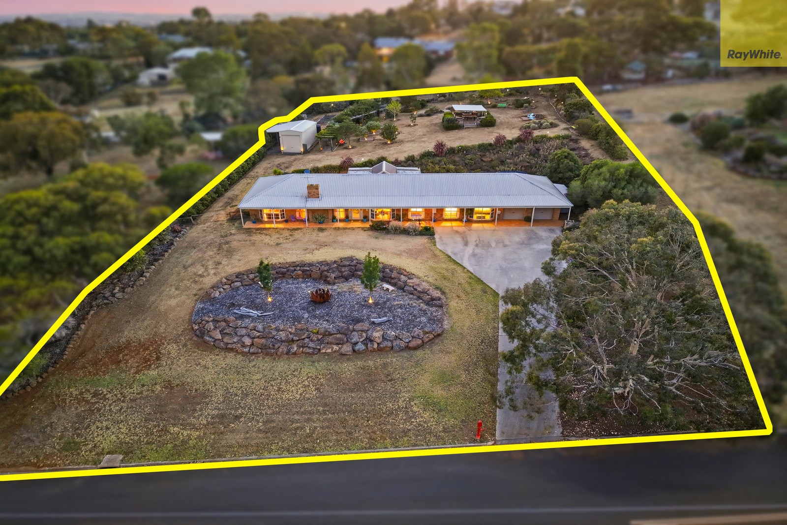 9 Swans Road, Darley, VIC 3340