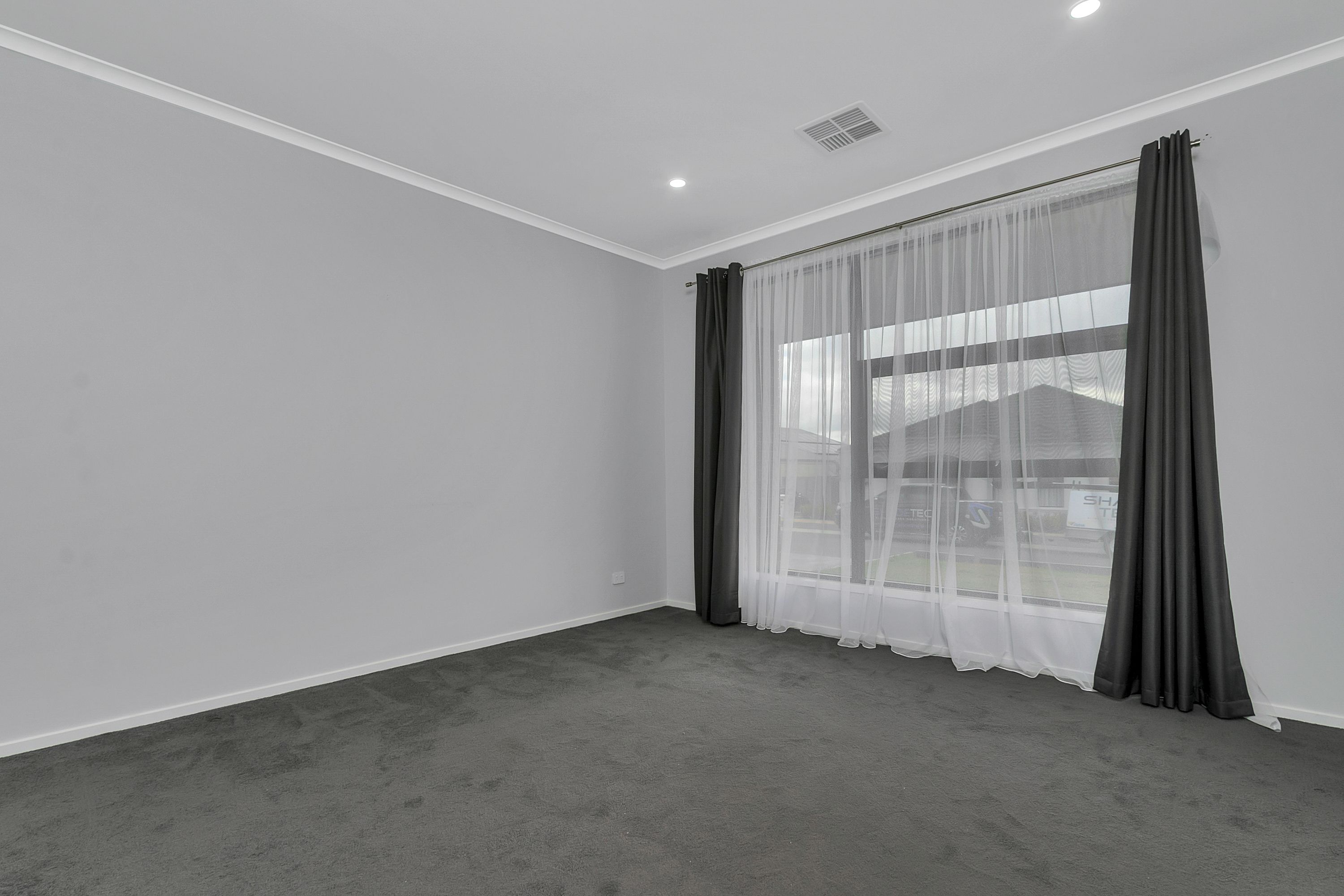 15 Harvey Crescent, Evanston South, SA 5116