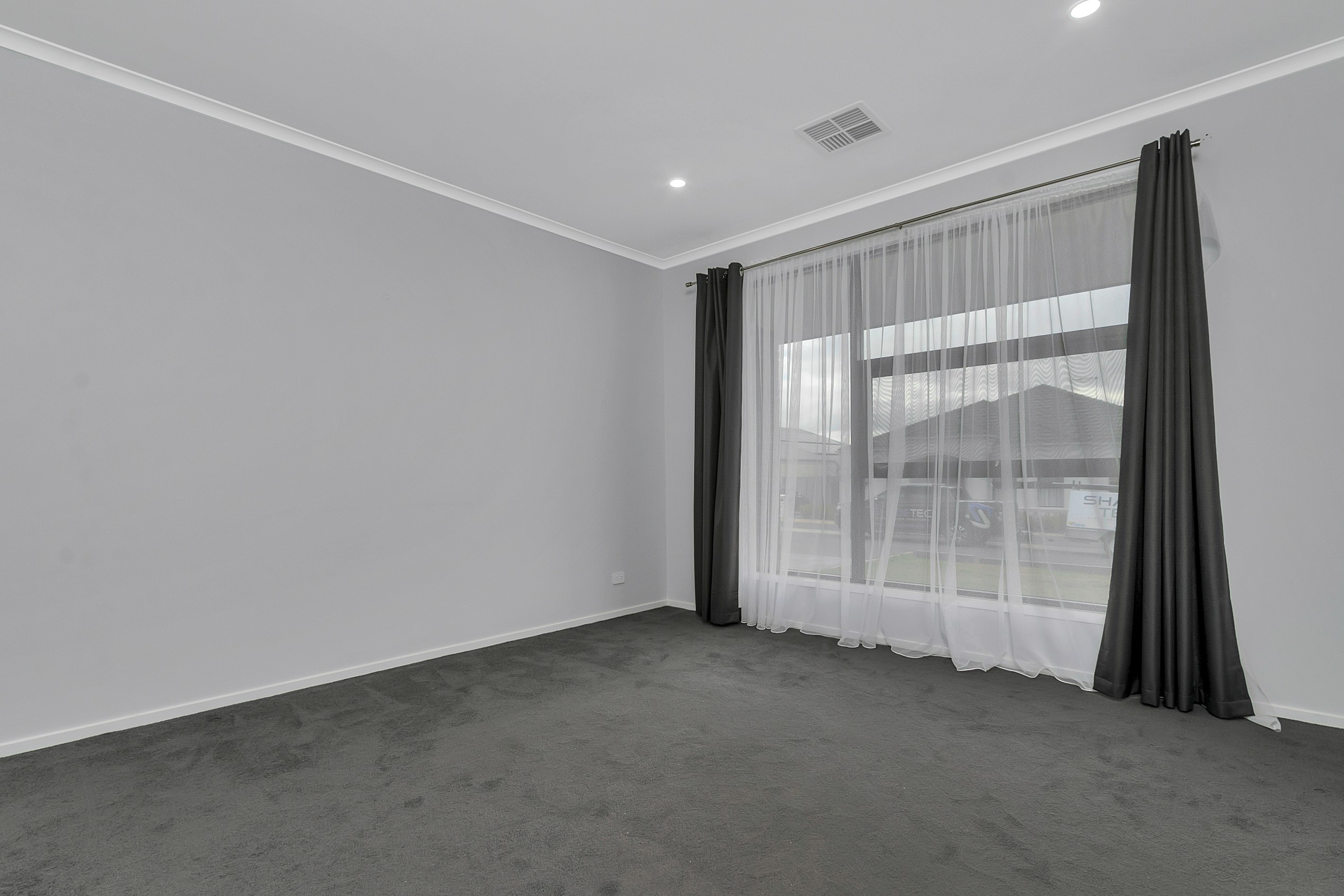 15 Harvey Crescent, Evanston South, SA 5116