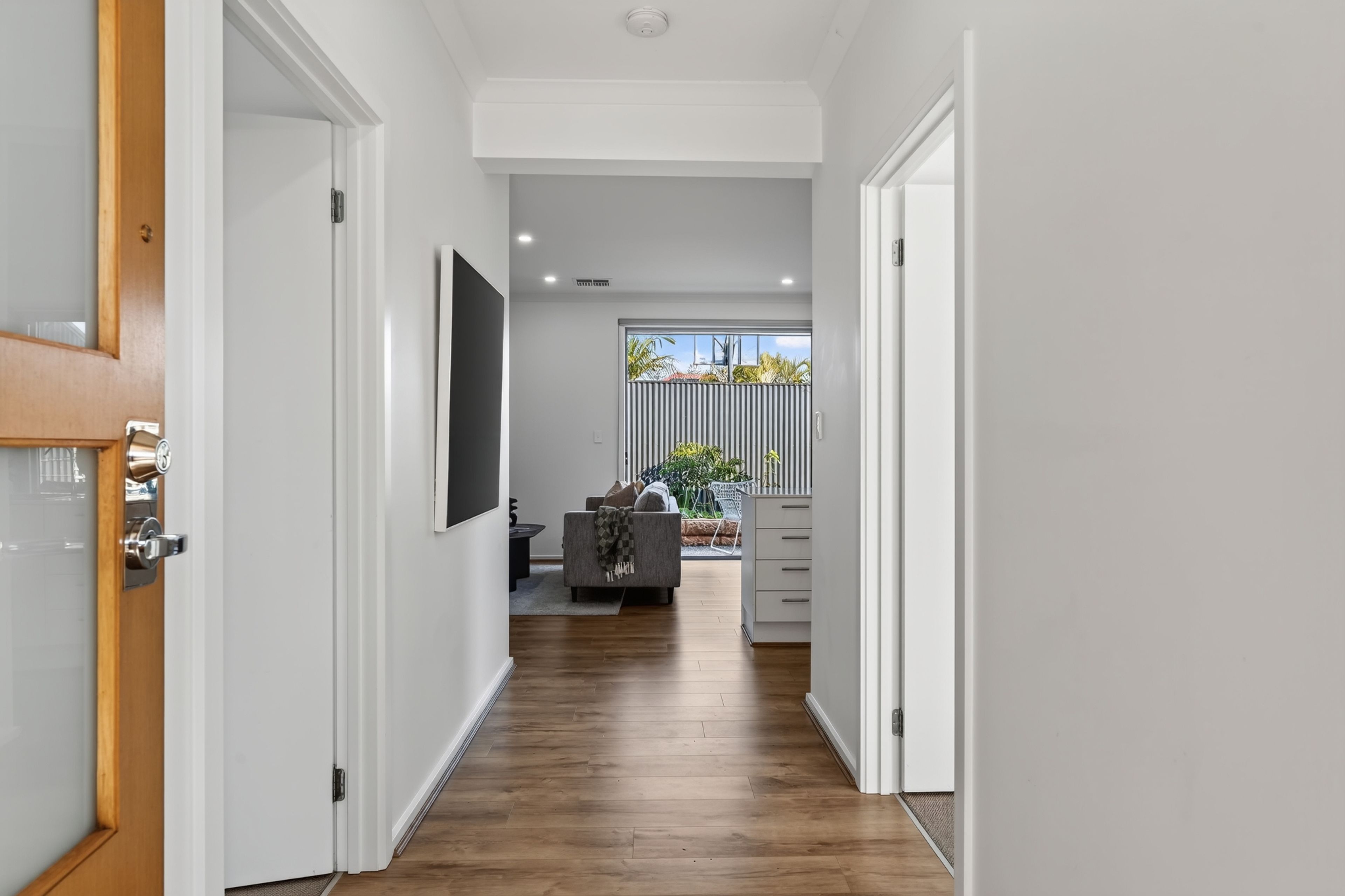 4 Westralia Avenue — photo 5 of 26