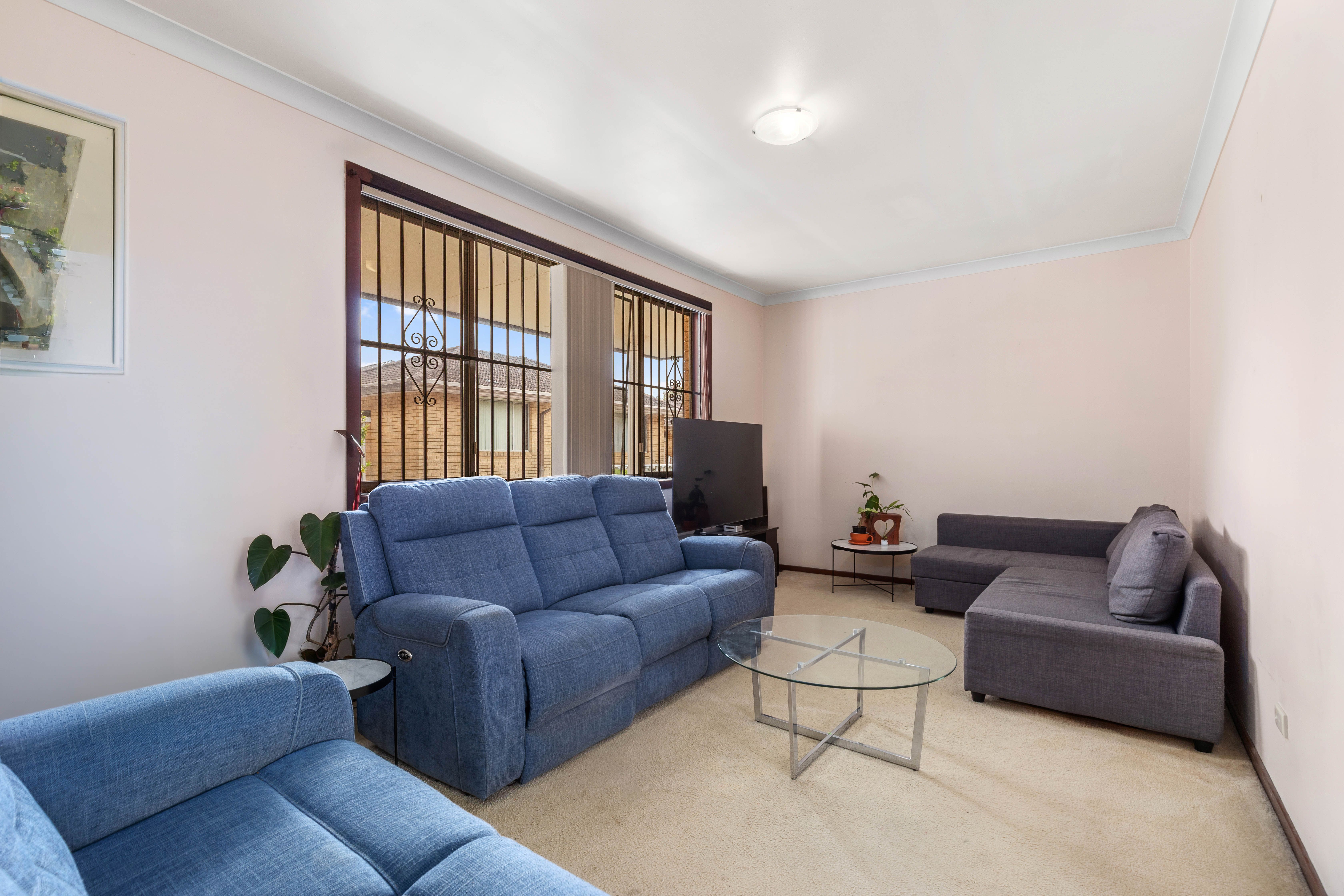 3/13-15 Waratah Street — photo 3 of 10