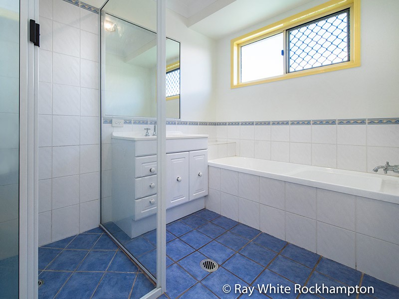 19 Bean Avenue, Parkhurst, QLD 4702