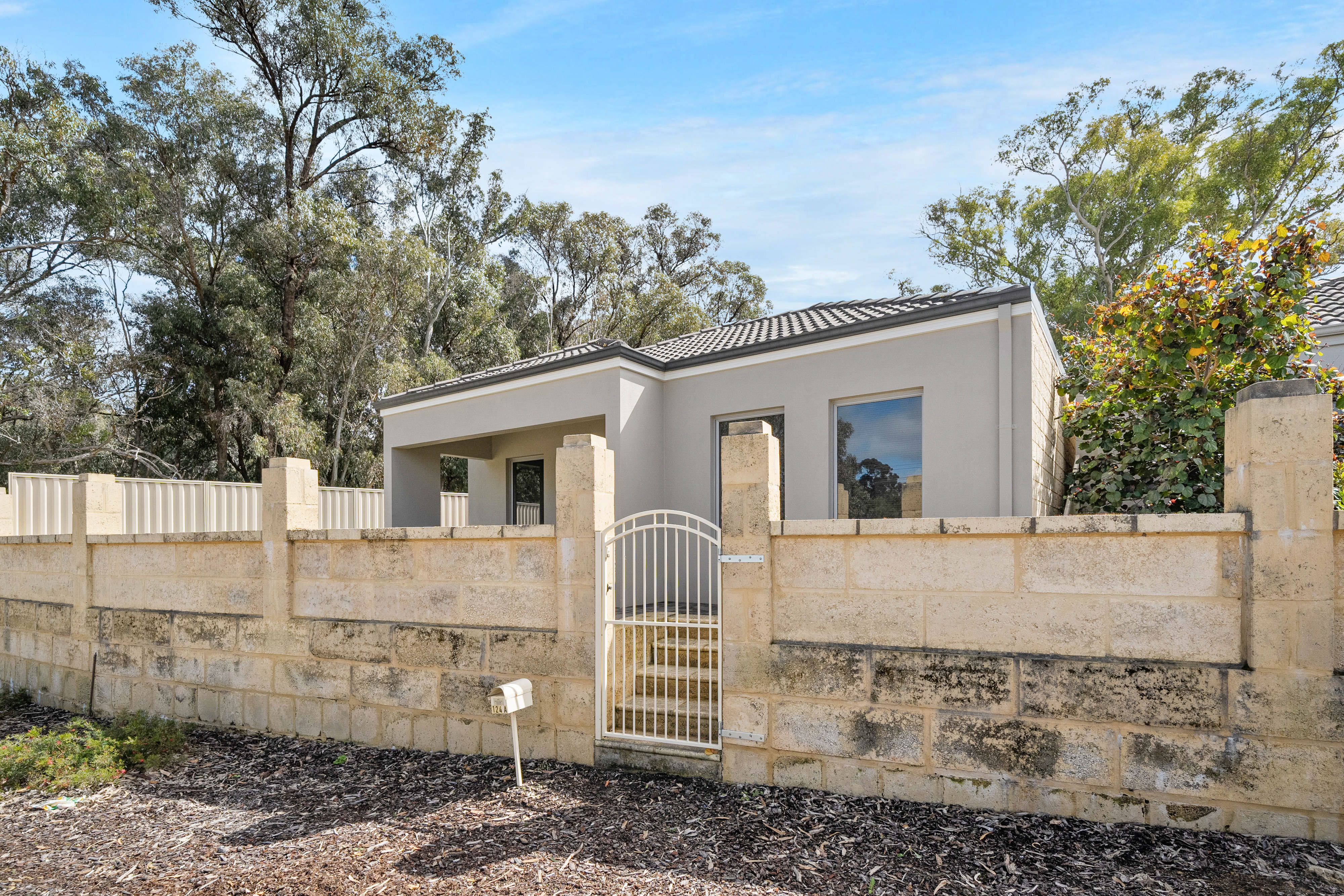124A Runnymede Gate, Wellard, WA 6170