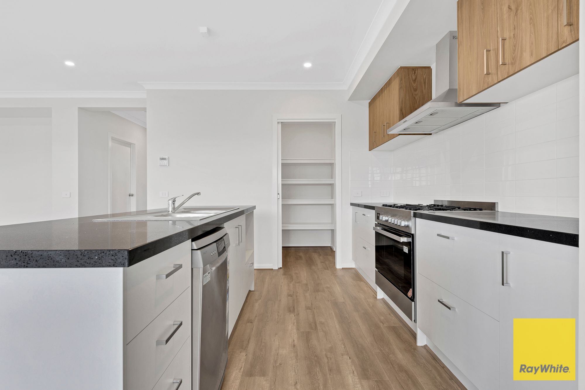34 Varnish Road, Tarneit, VIC 3029