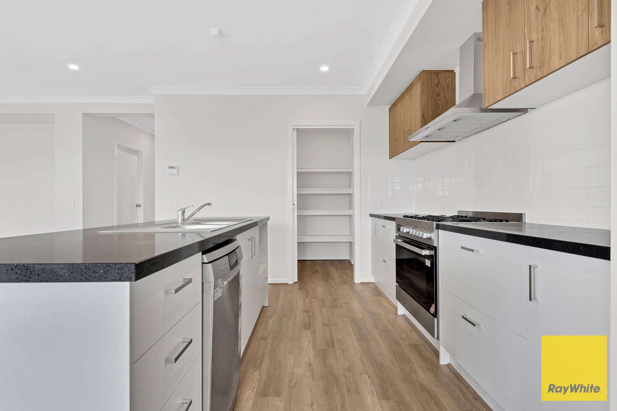 34 Varnish Road, Tarneit, VIC 3029